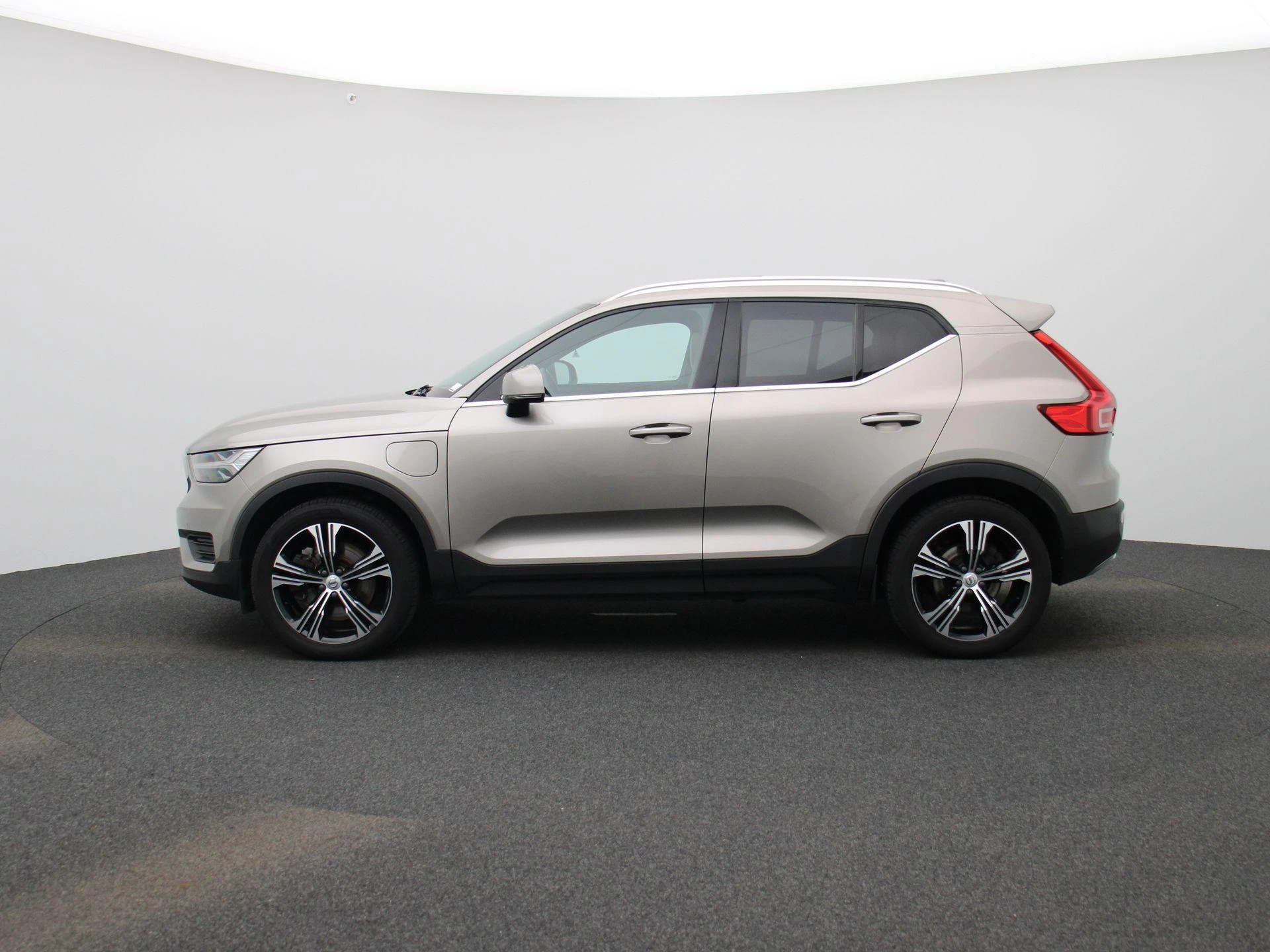 Volvo-XC40-image-3