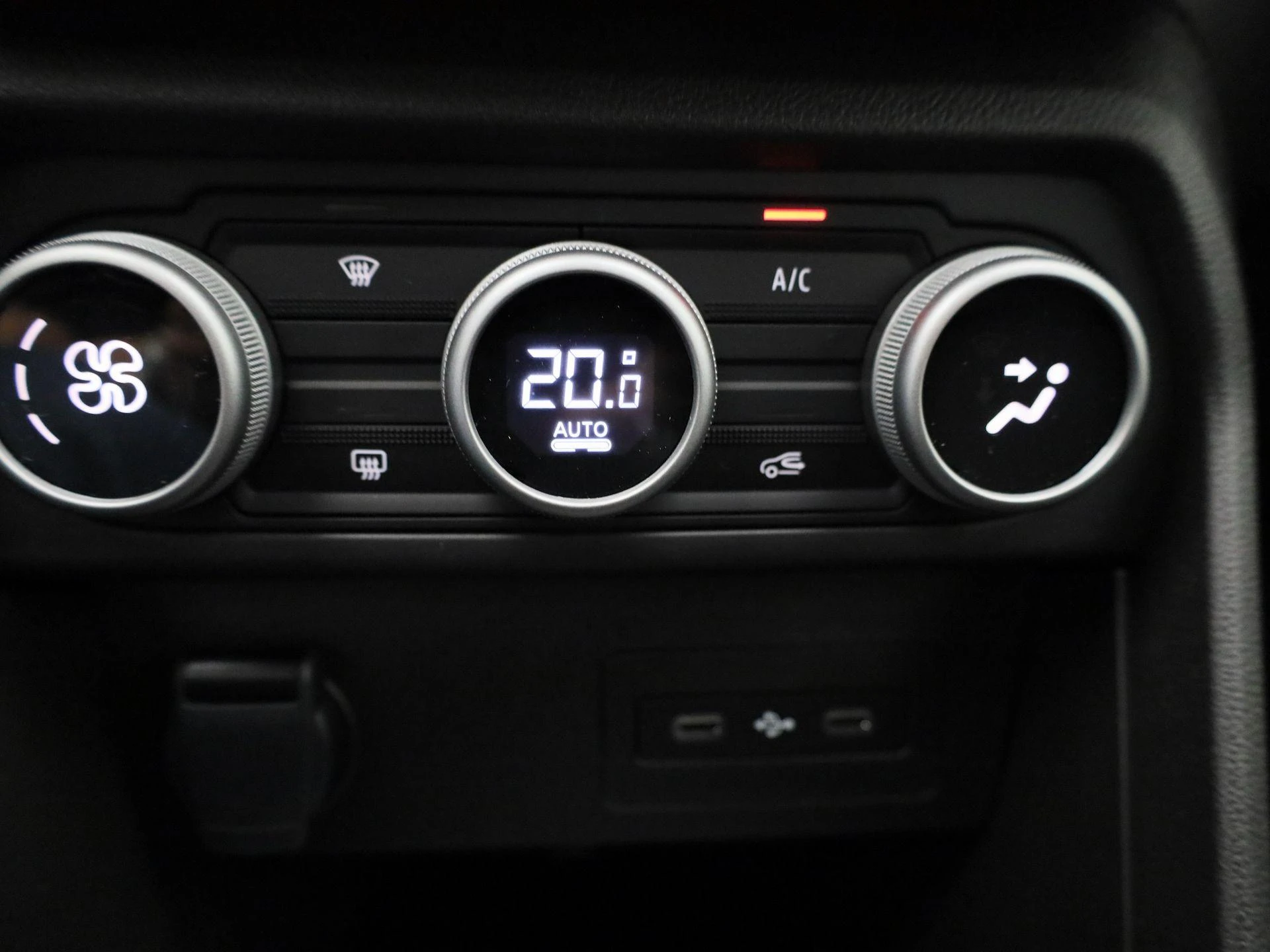 Dacia-Sandero-image-19