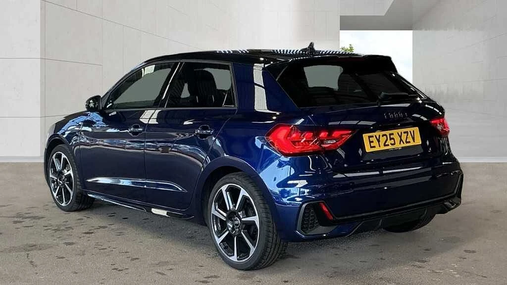 Audi-A1 Sportback-image-3
