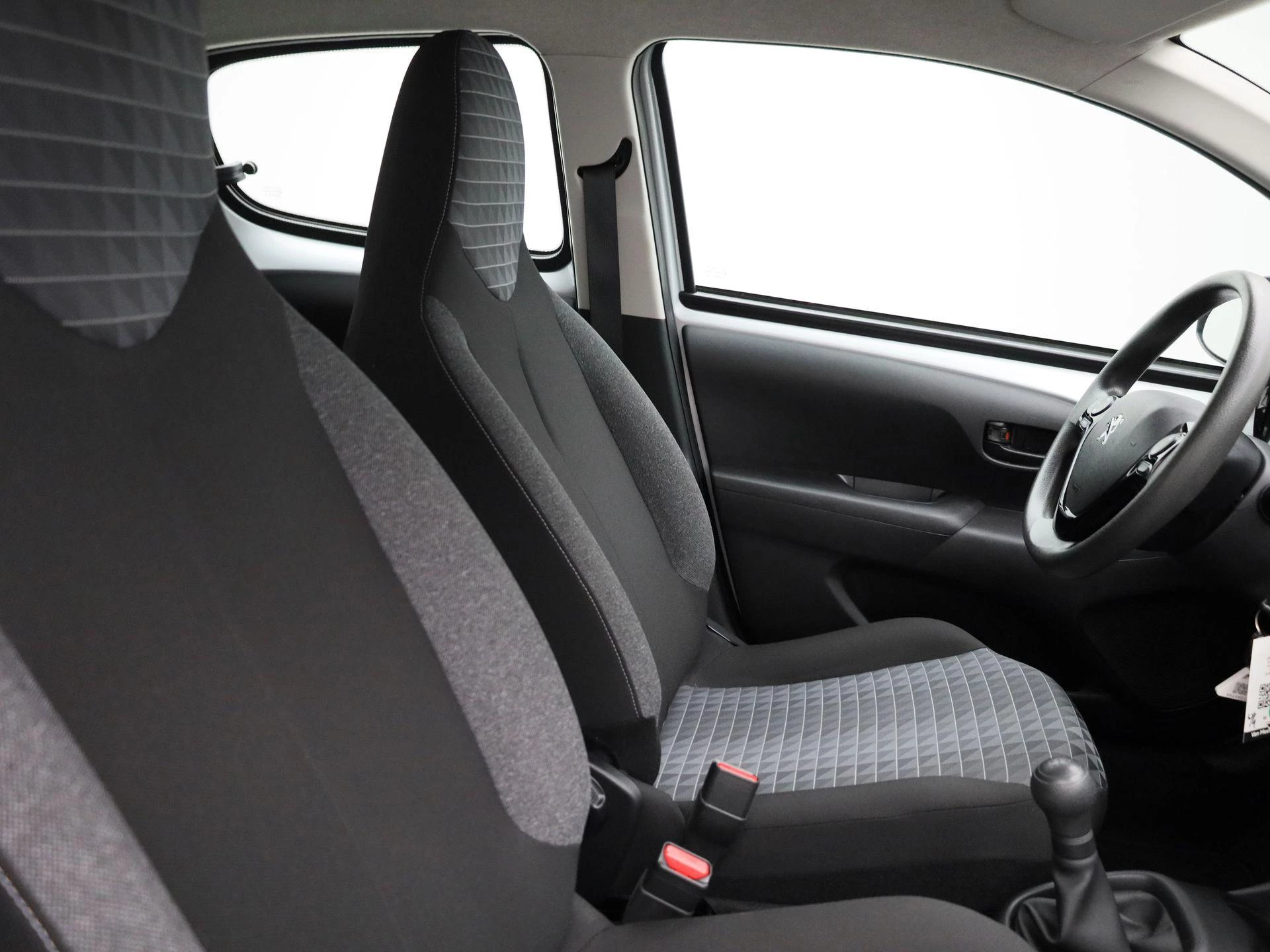 Peugeot-108-image-24