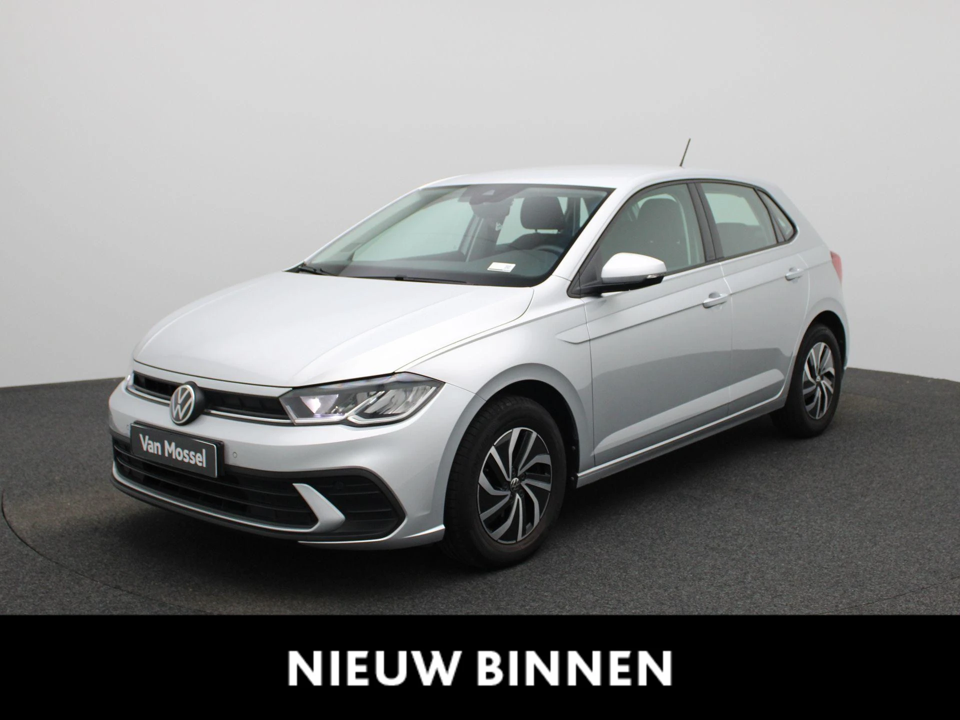 Volkswagen-Polo-image-0