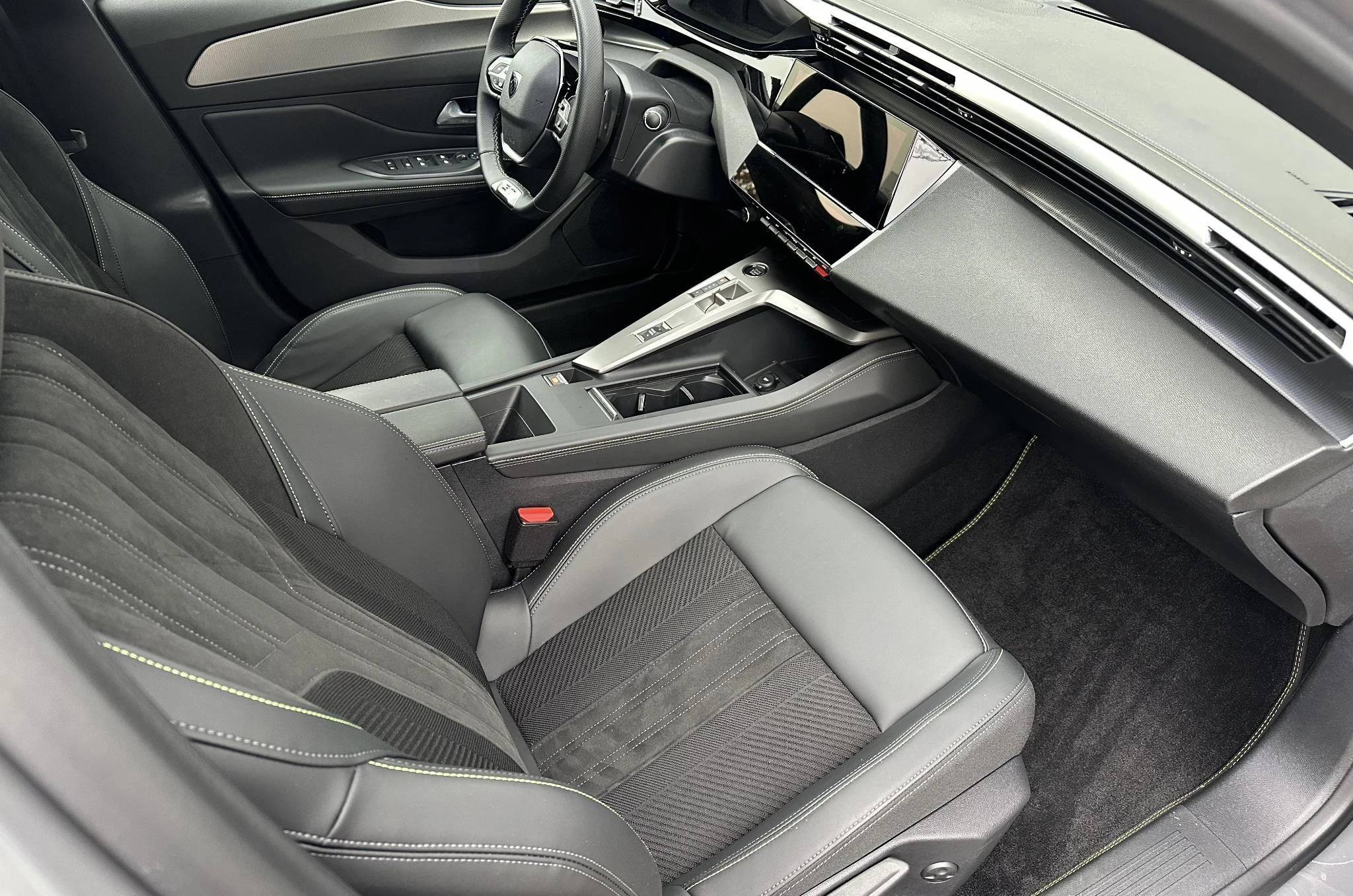Peugeot-308-image-8