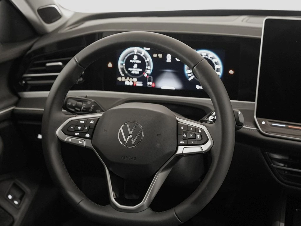 Volkswagen Passat 1,5 l eHybrid DSG Elegance AHK WR PANO