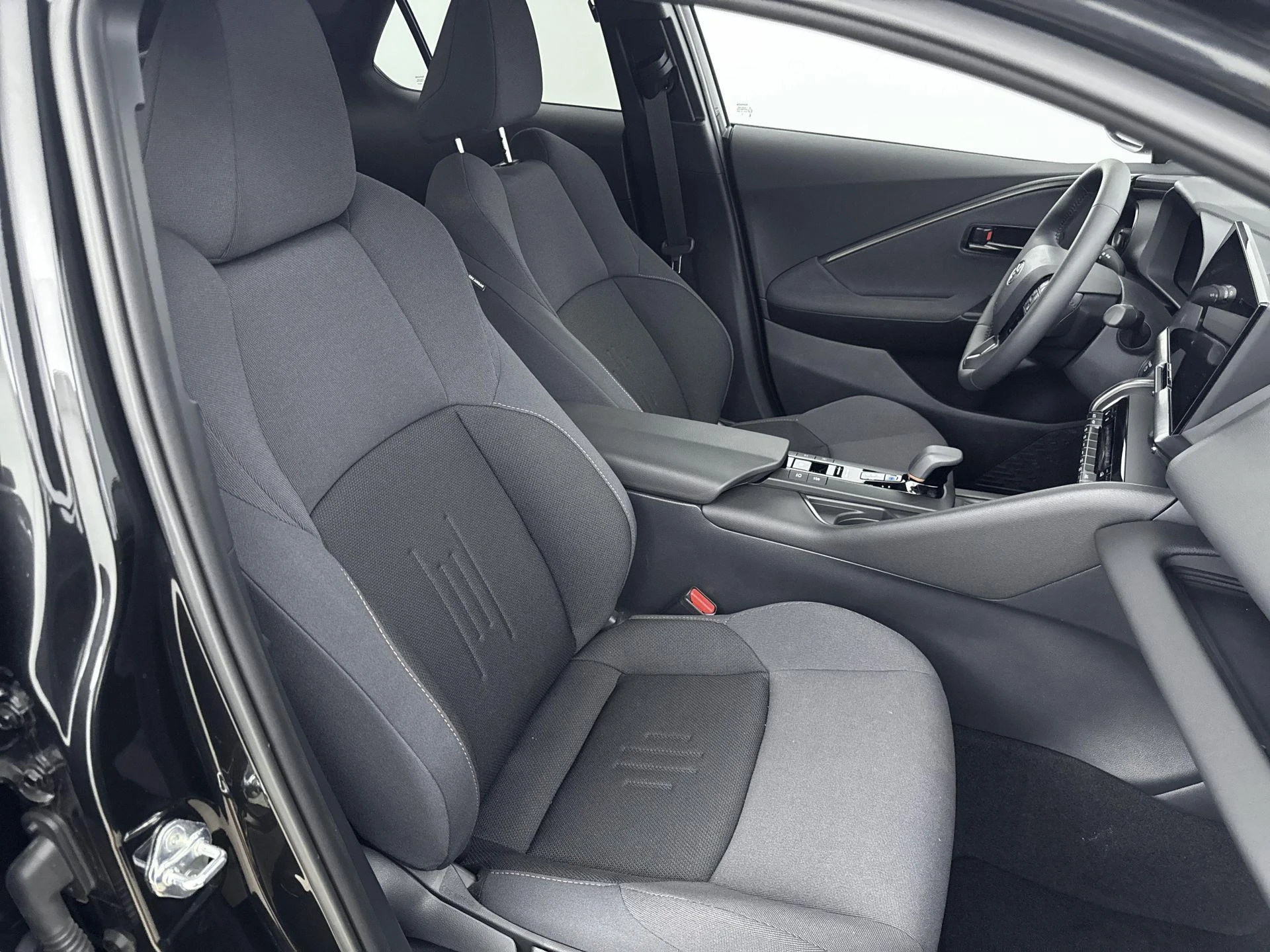 Toyota-C-HR-image-10