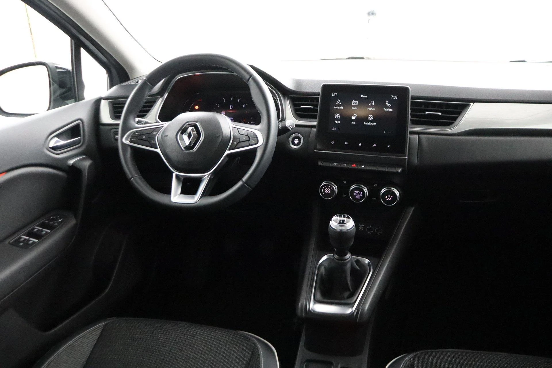 Renault-Captur-image-56
