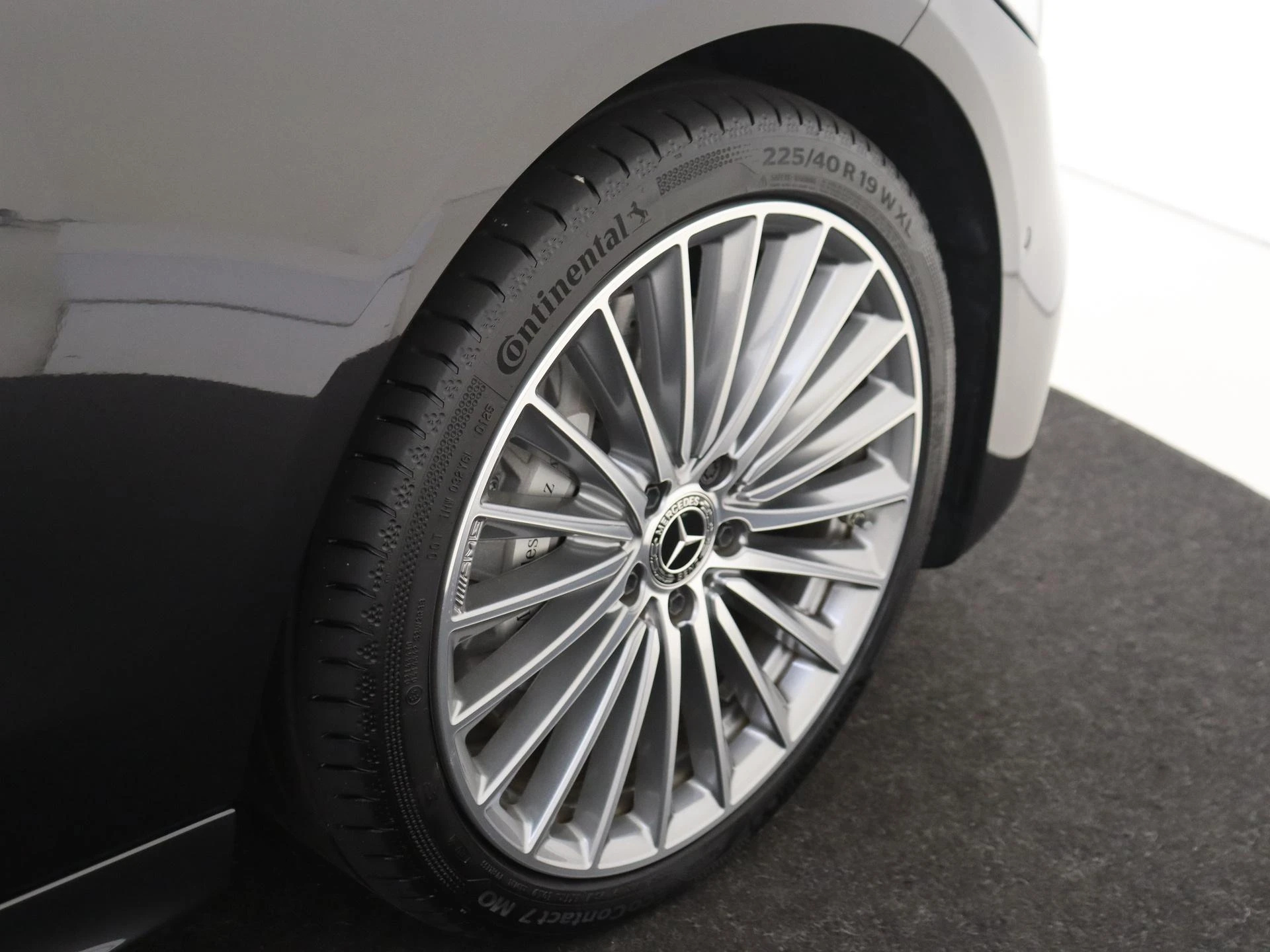 Mercedes-Benz-C-Klasse-image-32