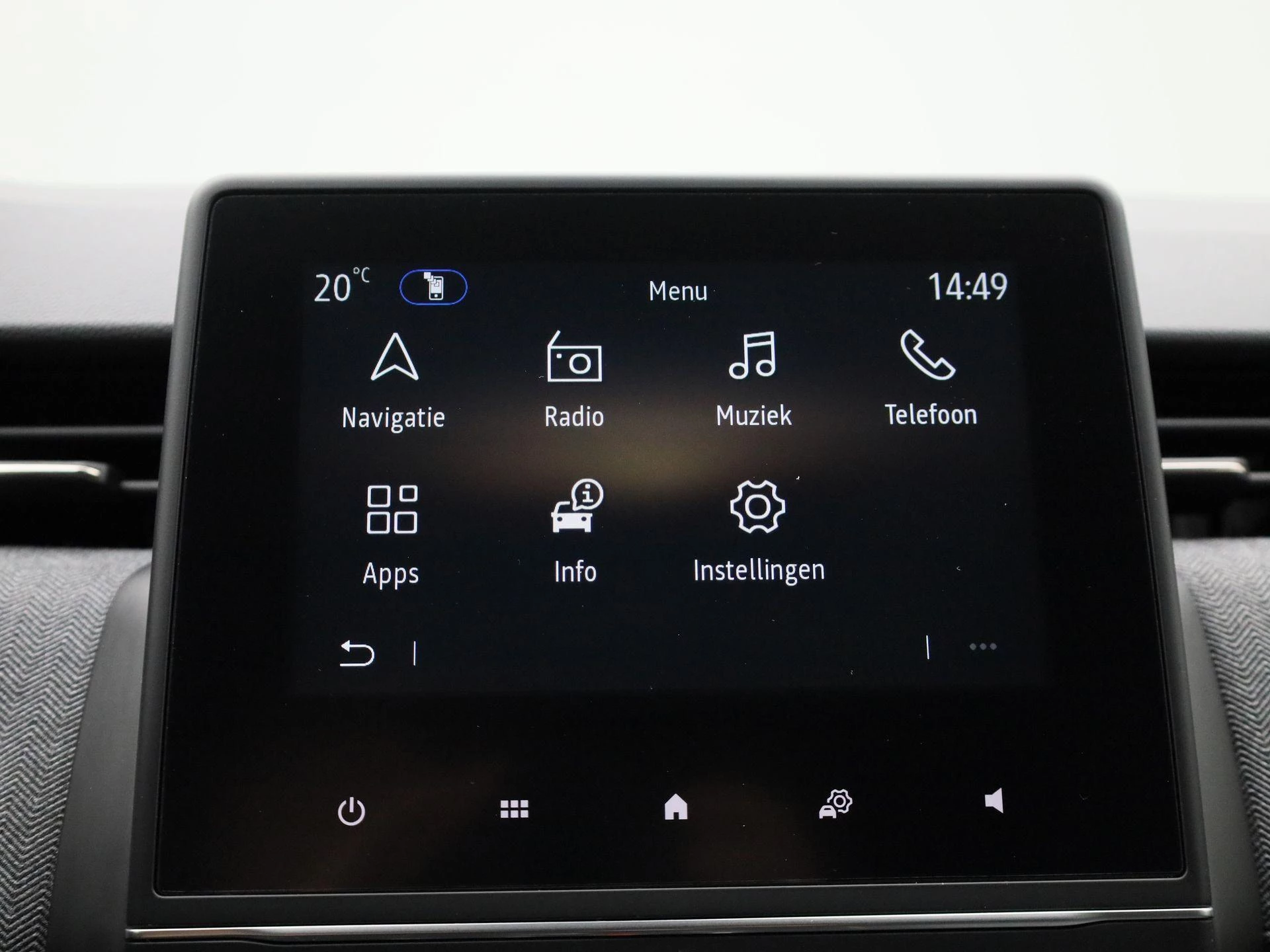 Renault-Clio-image-18