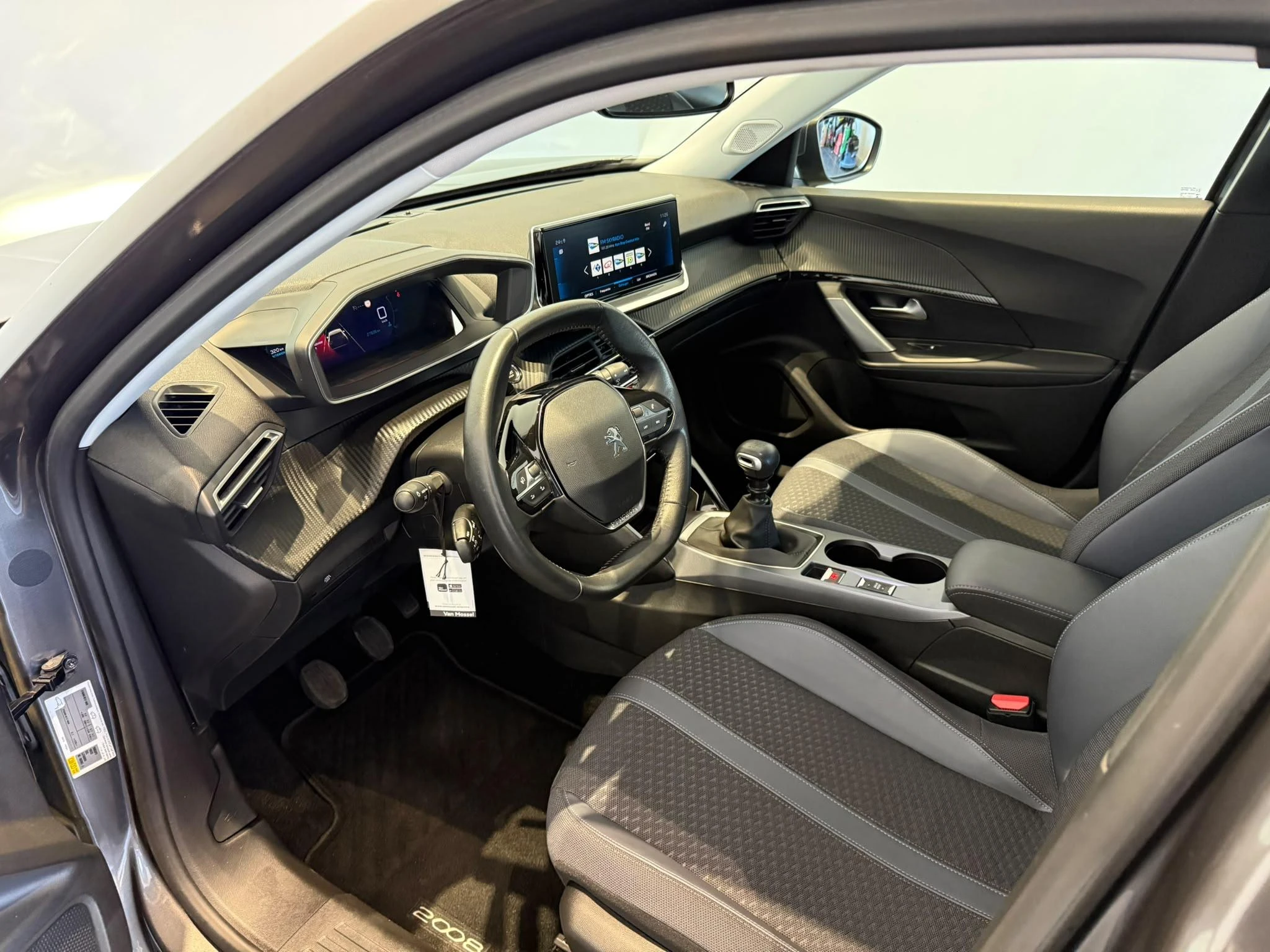 Peugeot-2008-image-13