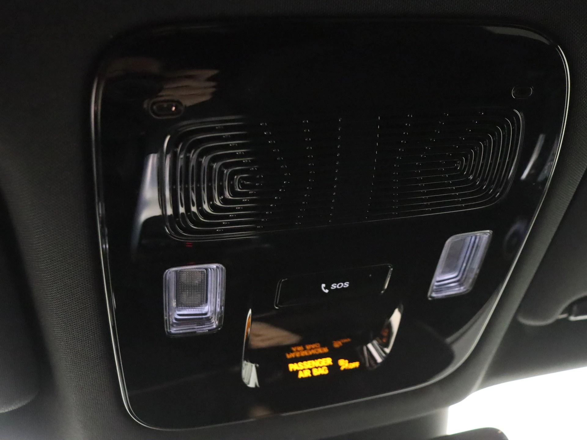 Mercedes-Benz-CLA-image-22