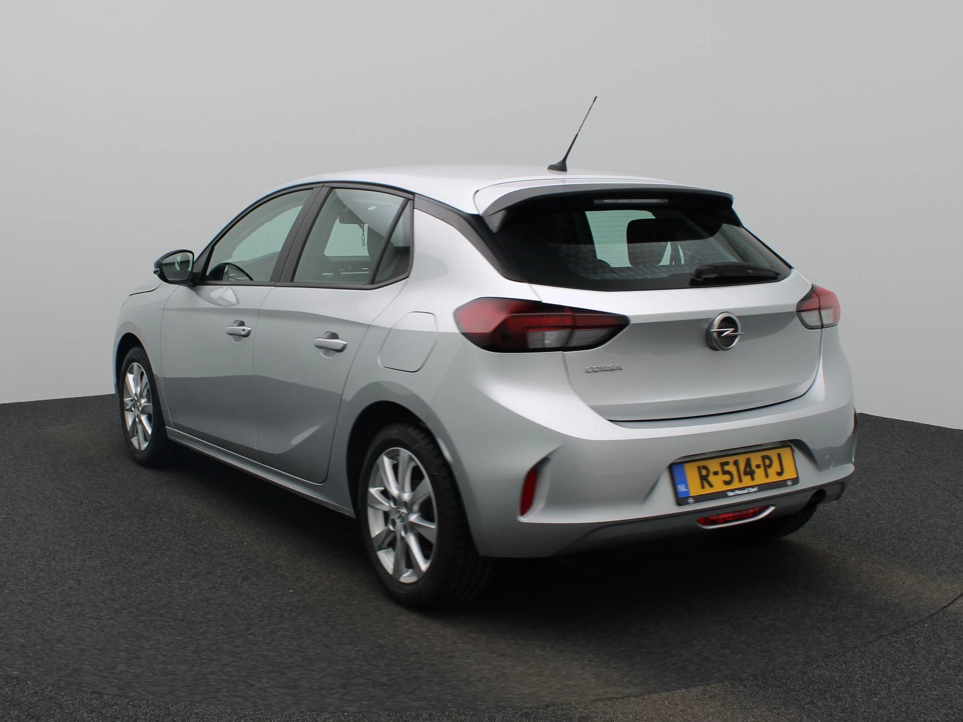 Opel-Corsa-image-1