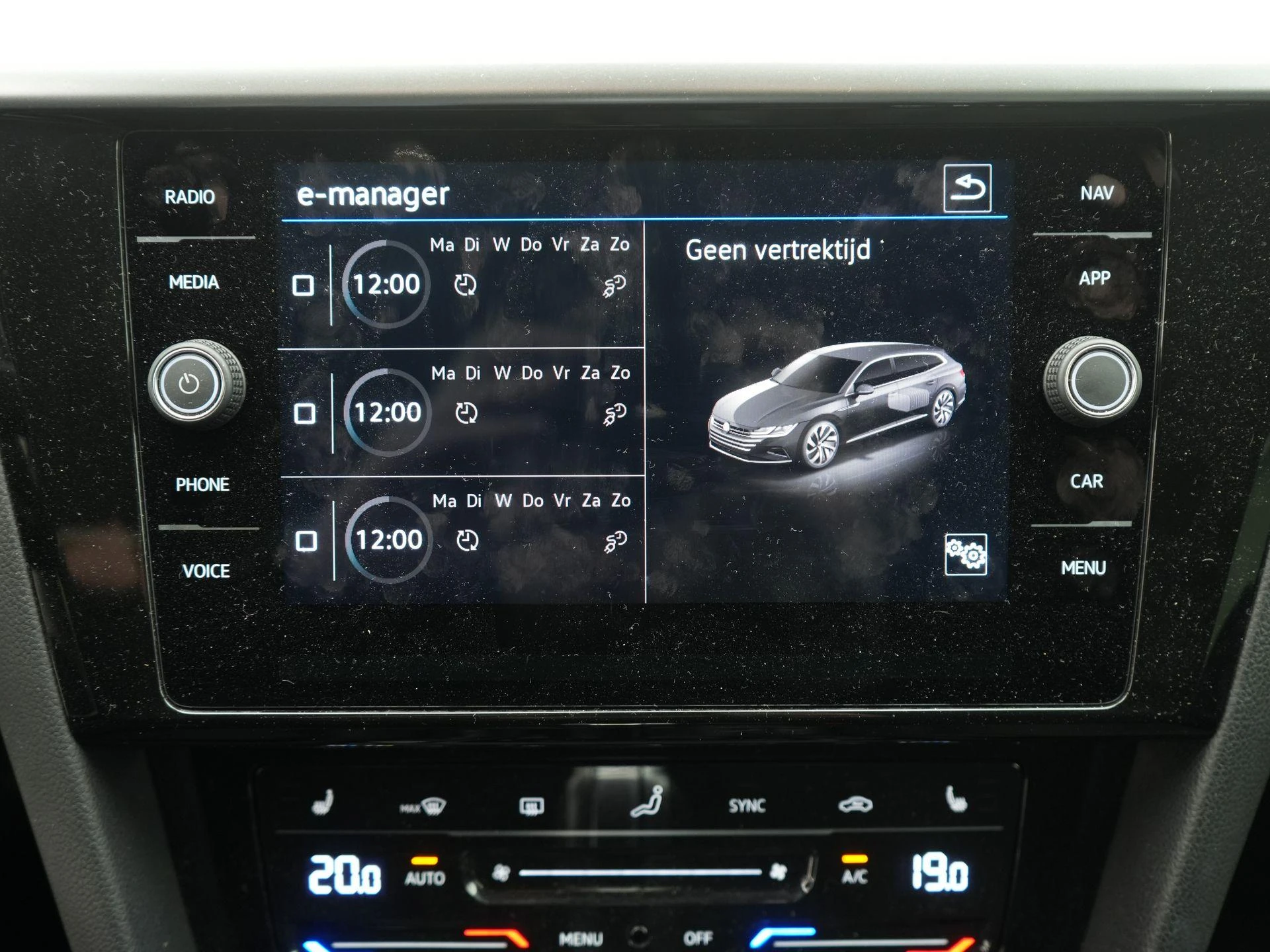 Volkswagen-Arteon-image-17