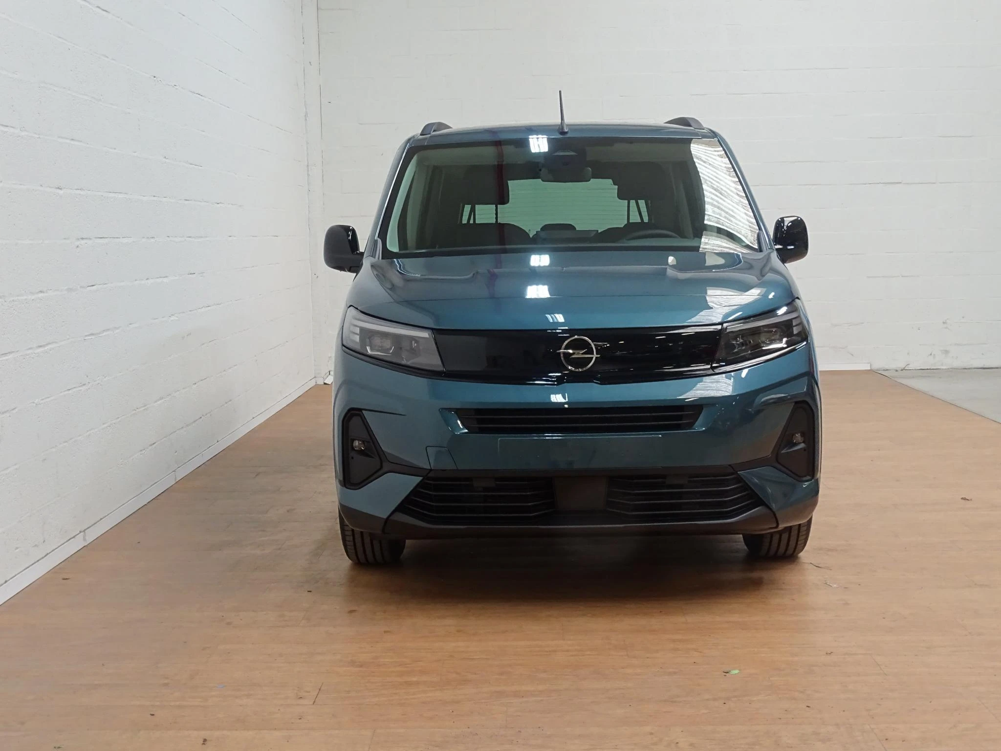 Opel Combo Life 1.2T Edition+gps+camera+park pilot achteraan