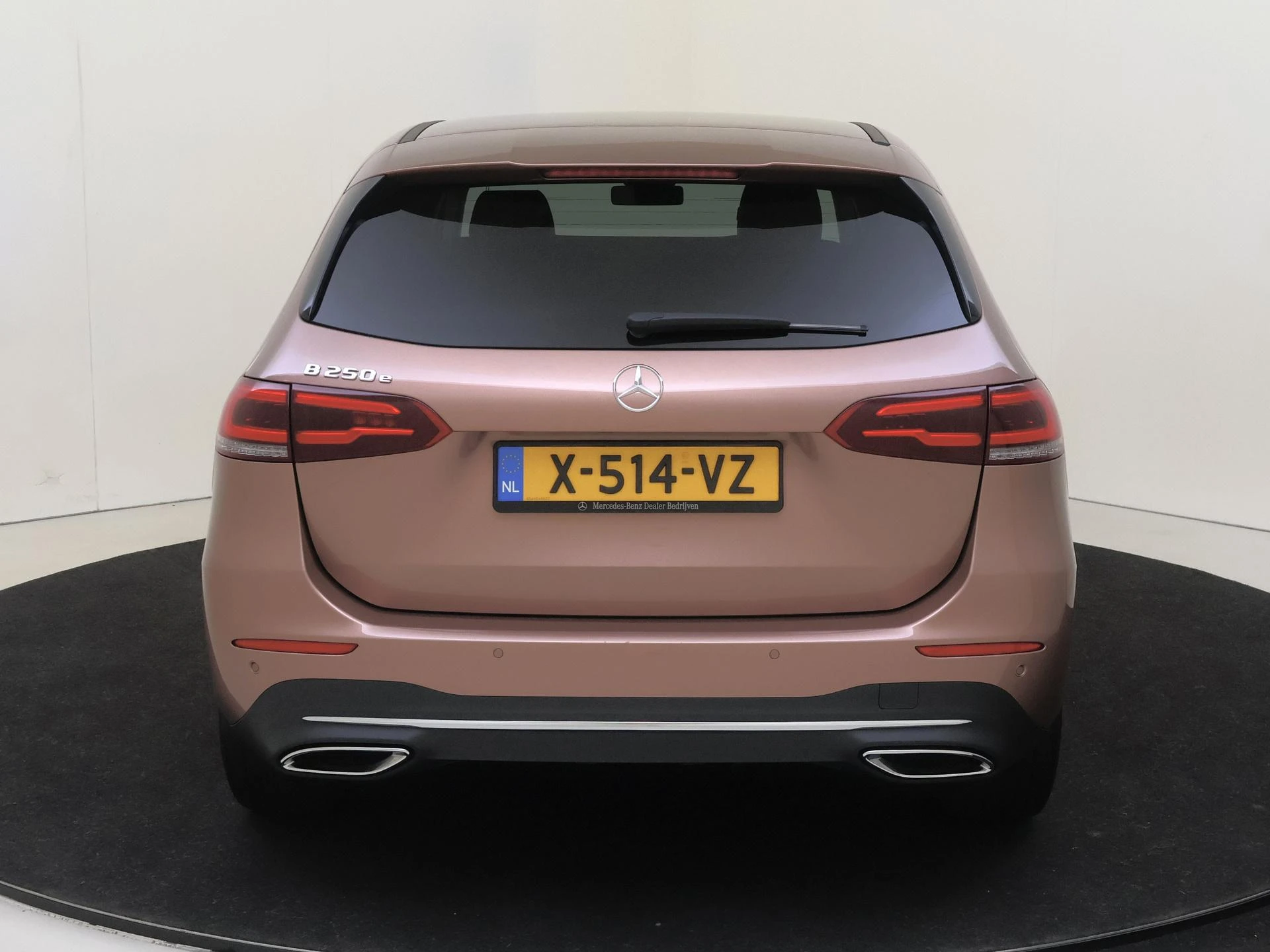 Mercedes-Benz-B-Klasse-image-8