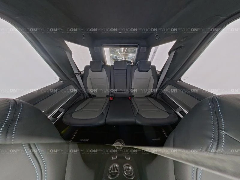 Mercedes-Benz-G-Klasse-image-5