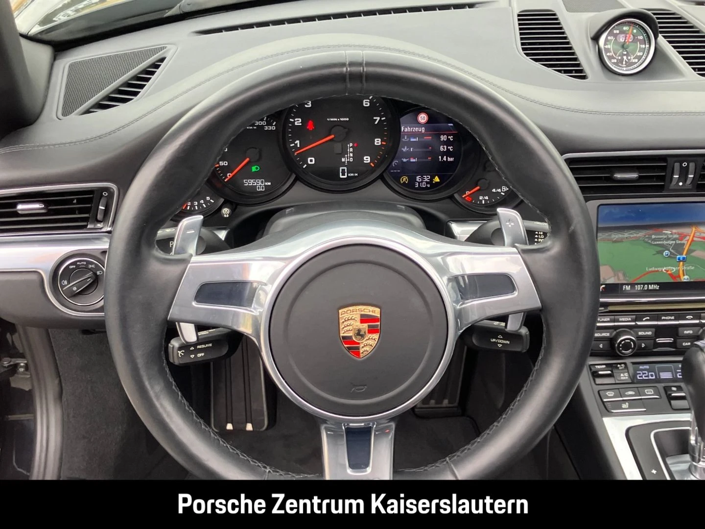 Porsche 911 991 Carrera Cabriolet Sportabgas PASM BOSE carrera