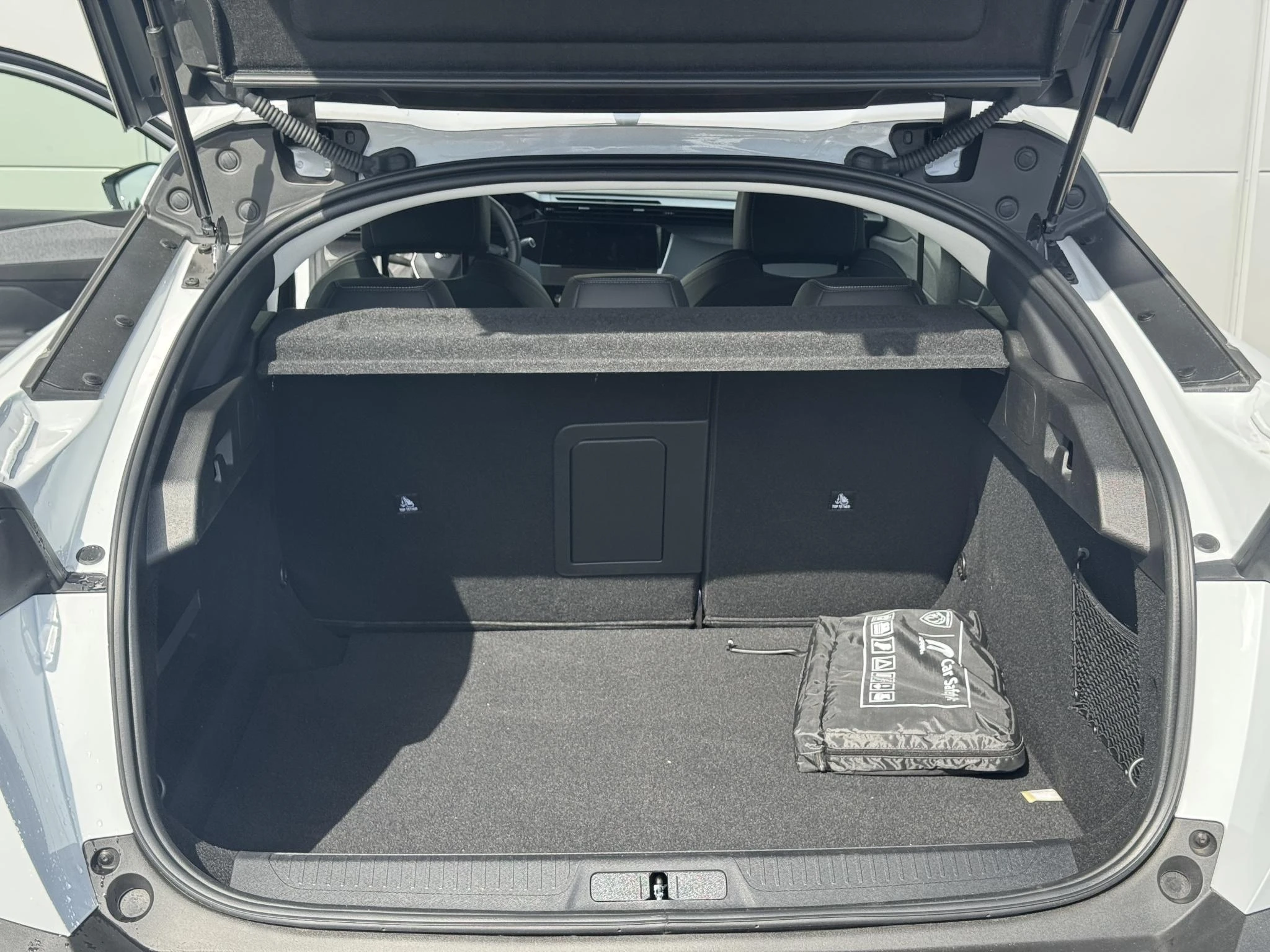Peugeot-408-image-9