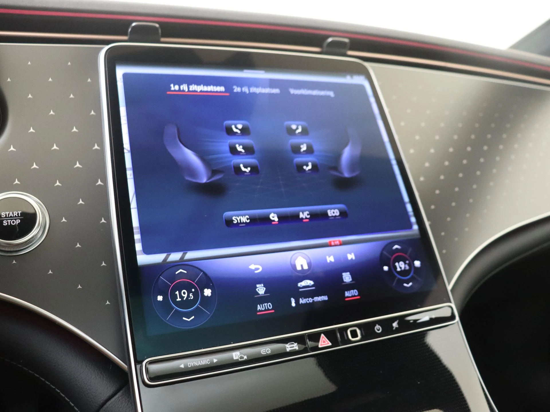 Mercedes-Benz-EQS-image-18