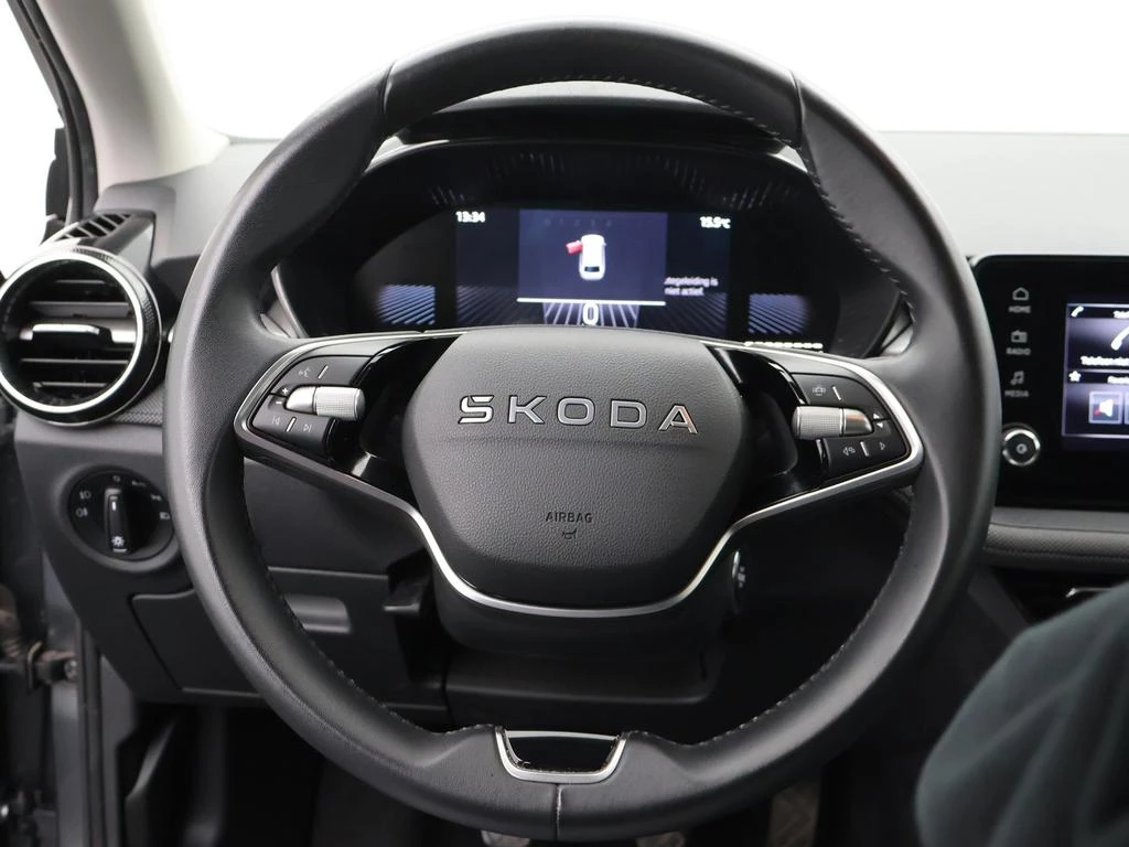Škoda Fabia Fabia Selection 1.0i 80PK *VIRTUAL COCKPIT*PDC*APP-CONNECT*PDC*CRUISE*...*