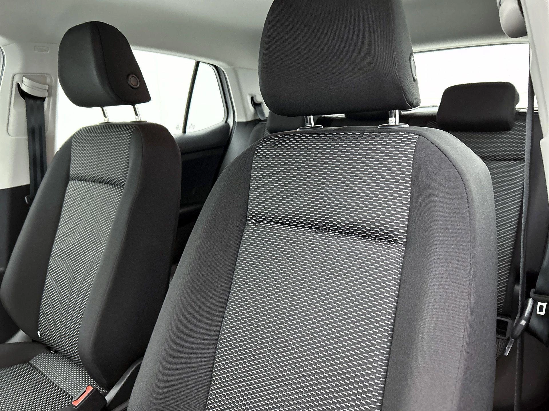 Volkswagen-T-Cross-image-11