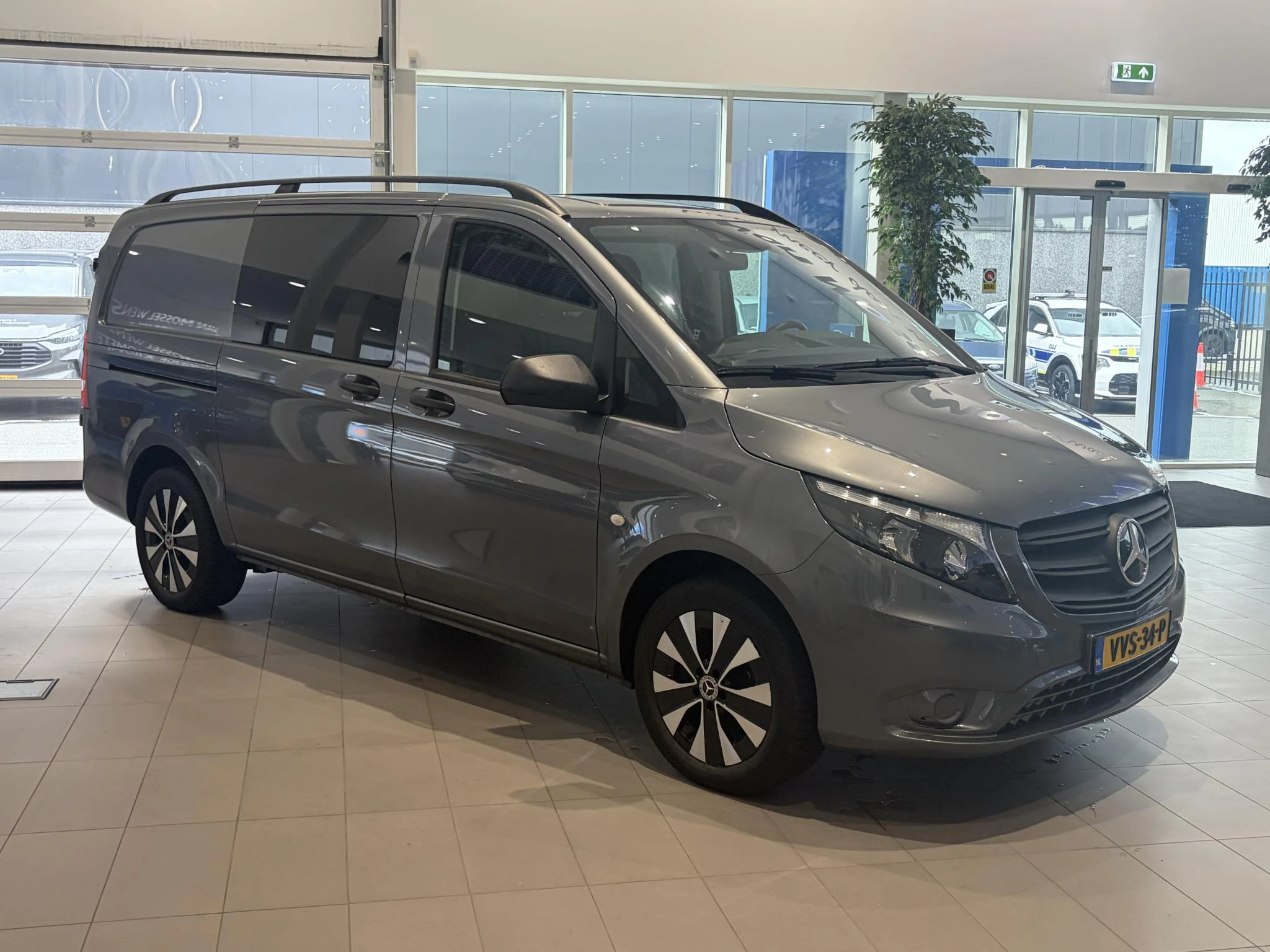 Mercedes-Benz-Vito-image-6
