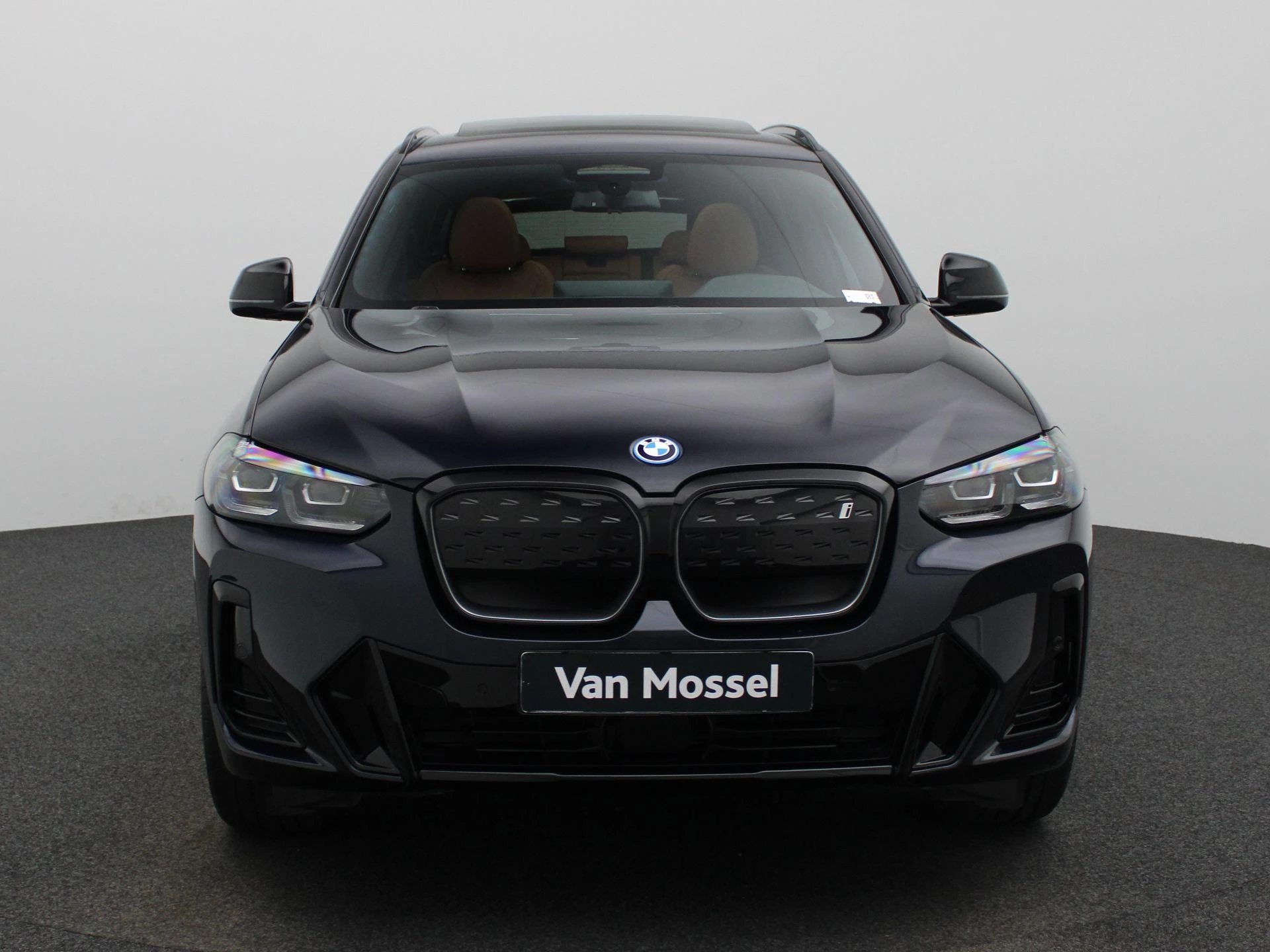 BMW-iX3-image-2
