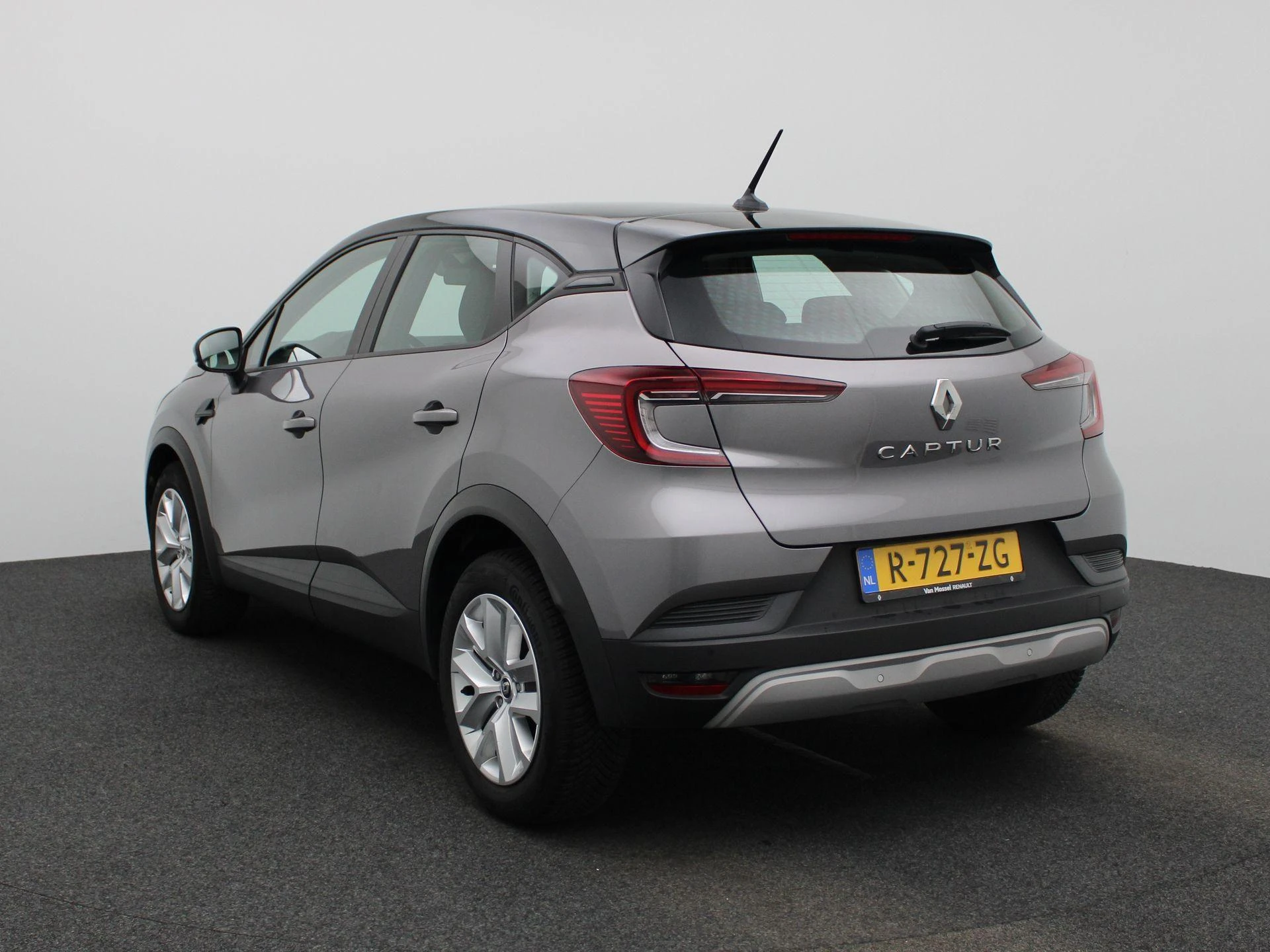 Renault-Captur-image-1