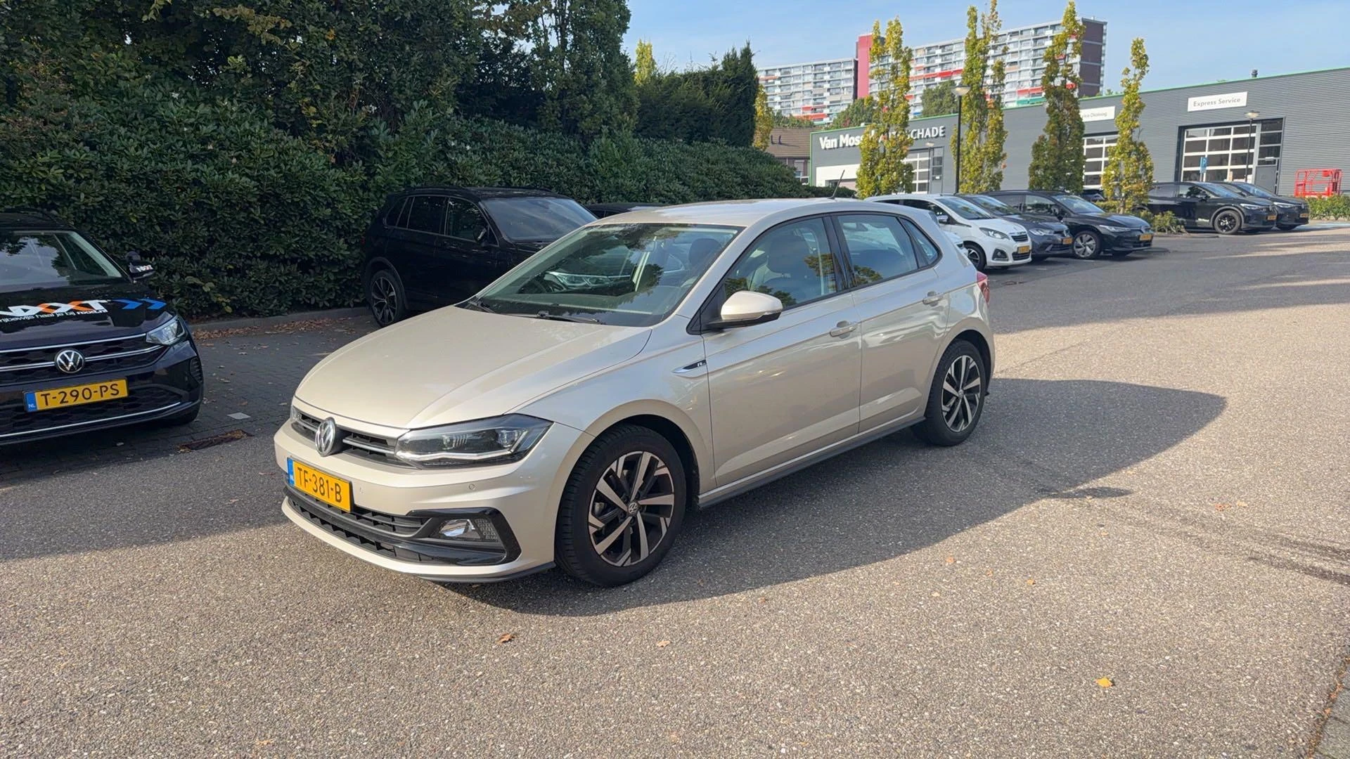 Volkswagen-Polo-image-7