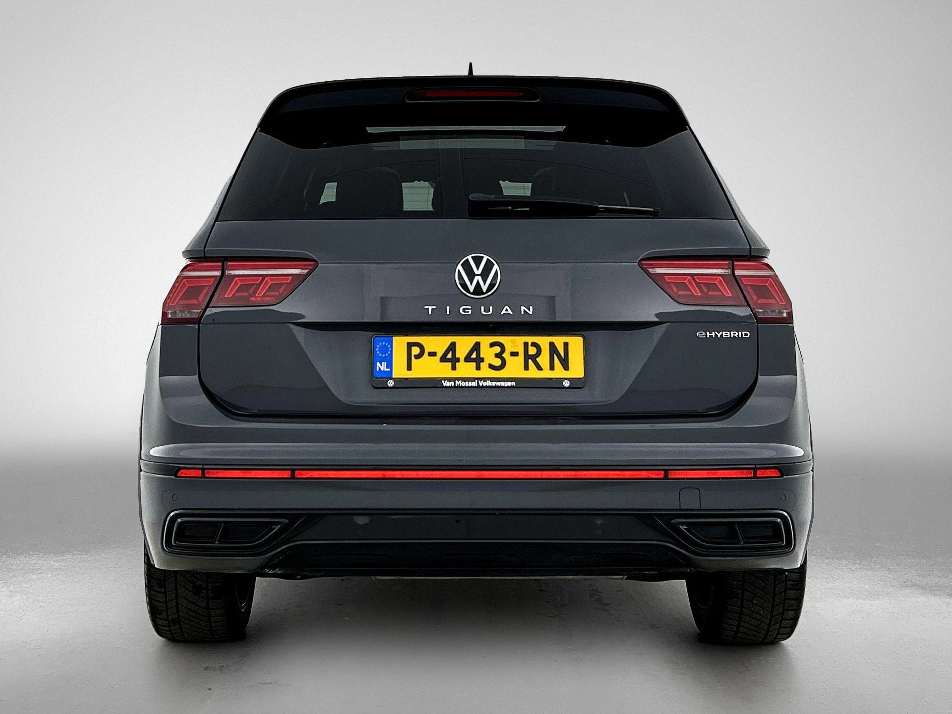 Volkswagen-Tiguan-image-2