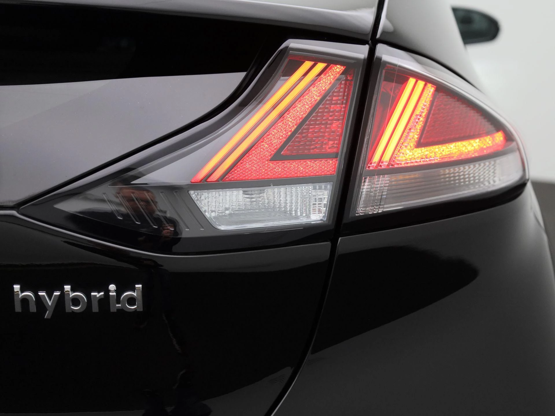 Hyundai-IONIQ-image-37