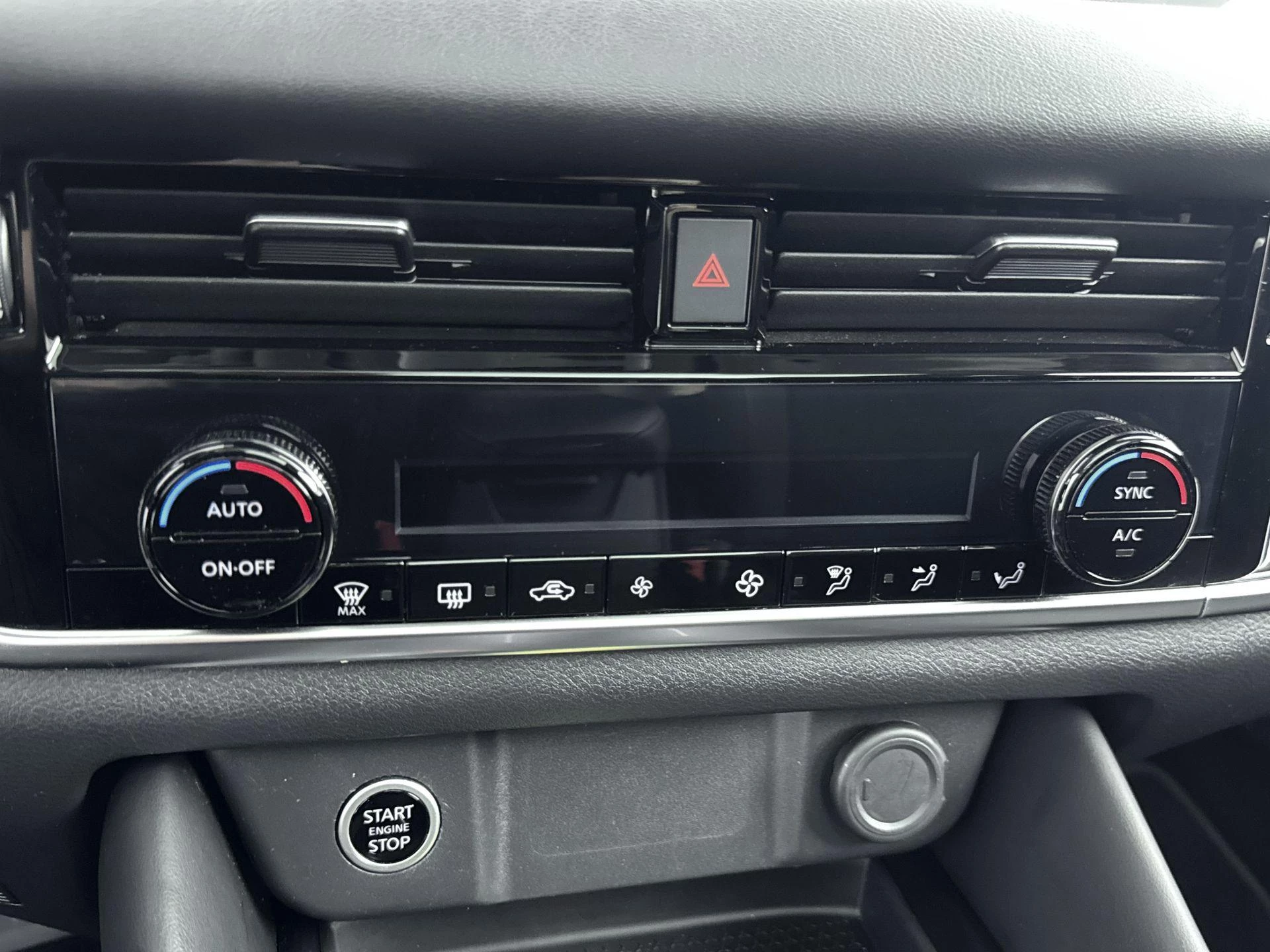 Nissan-QASHQAI-image-18