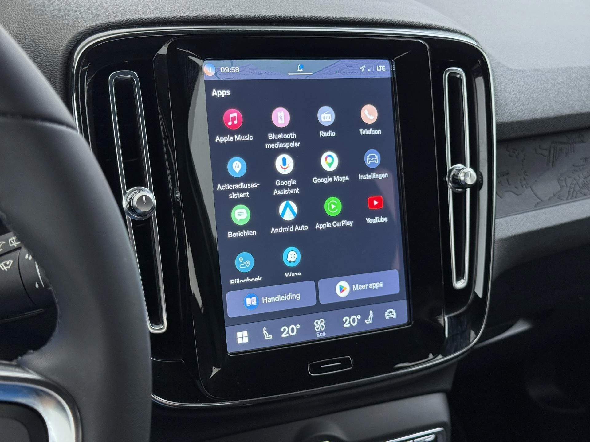 Volvo-XC40-image-26