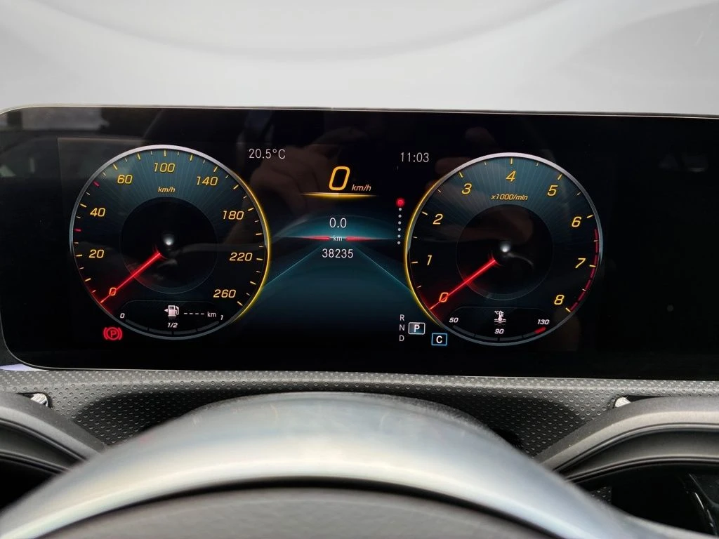 Mercedes-Benz-A-Klasse 250-image-6