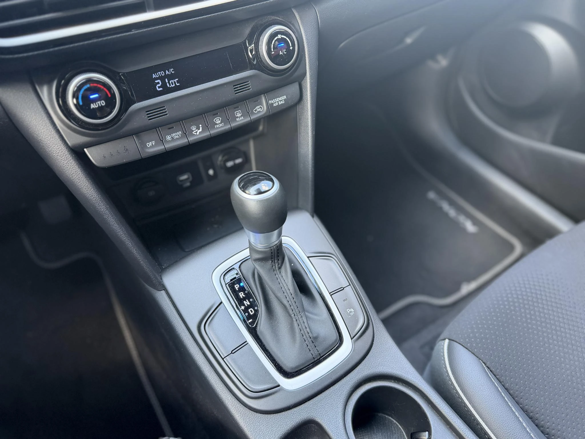 Hyundai Kona 1.6 GDI HEV Premium