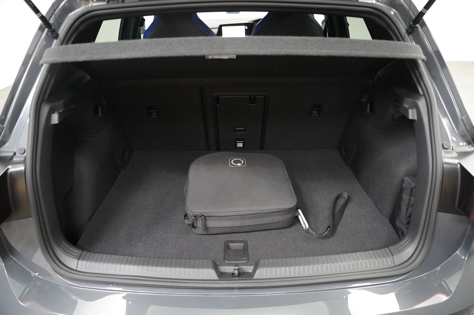 Volkswagen-Golf-image-11