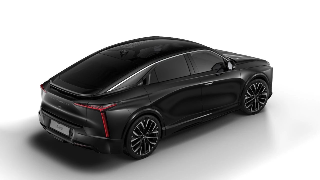 DS N°8 Pallas Black Edition