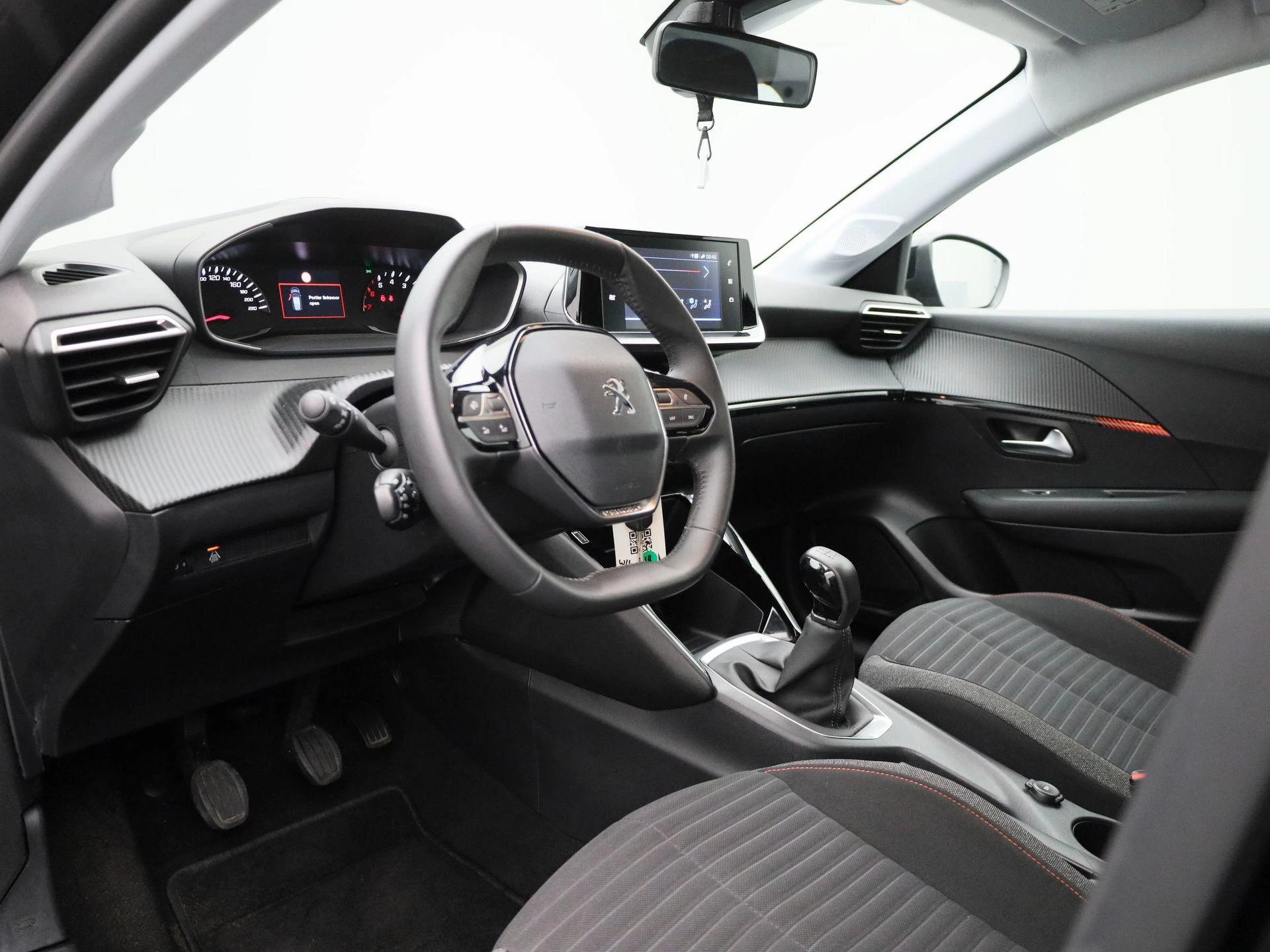 Peugeot-208-image-25