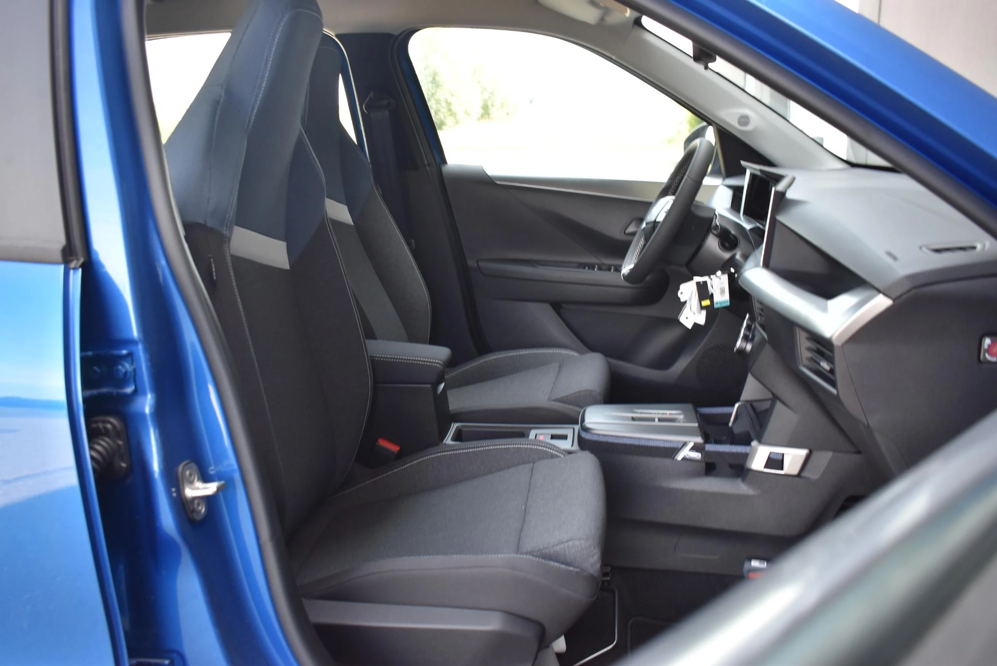 Opel Frontera 1.2 Turbo Hybrid Edition