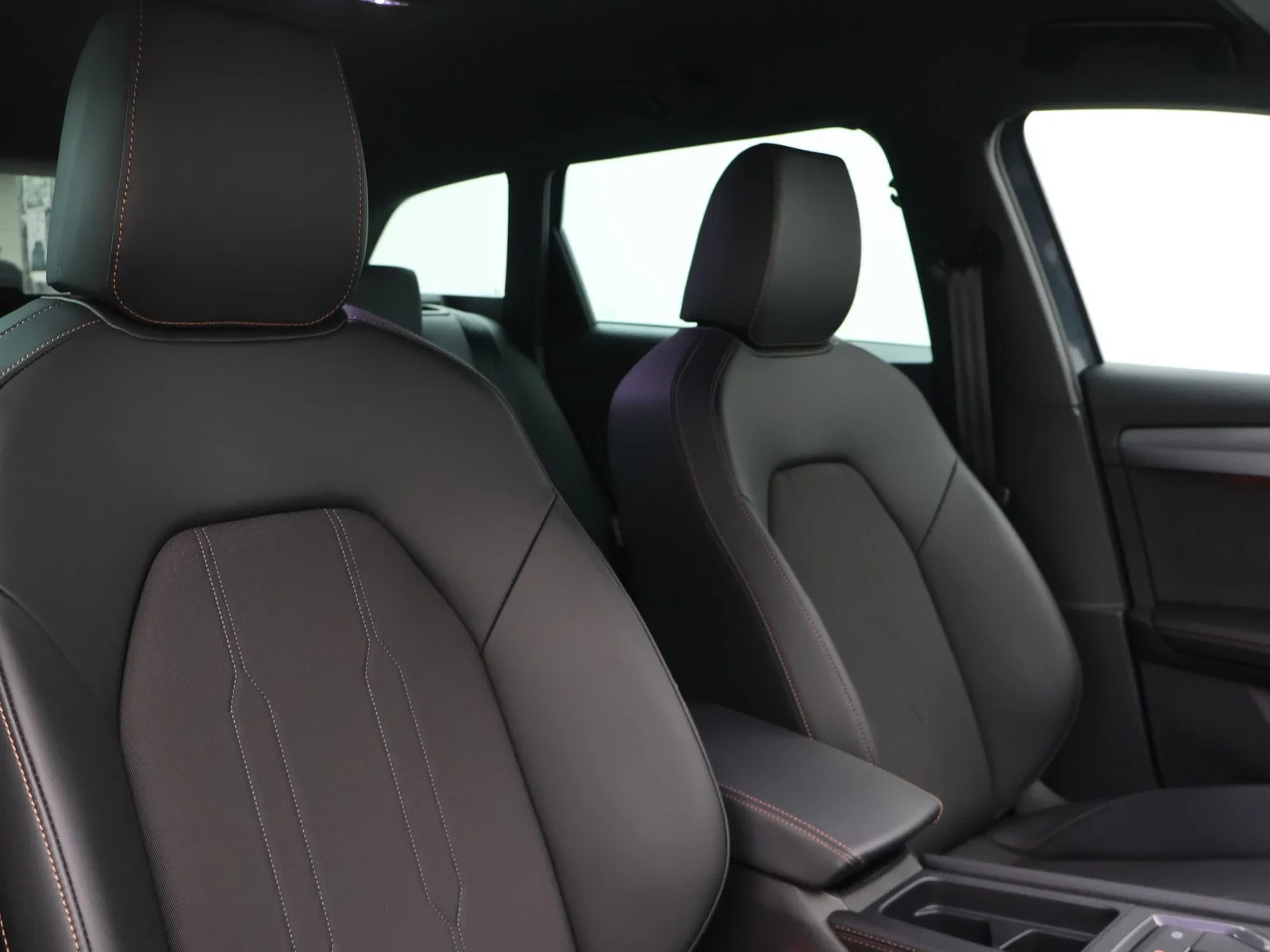 CUPRA Leon Sportstourer ST Leon Break Business 1.5eTSI 150pk *AUTOMAAT*NAVI*APP CONNECT*FULL LED*DEMO*