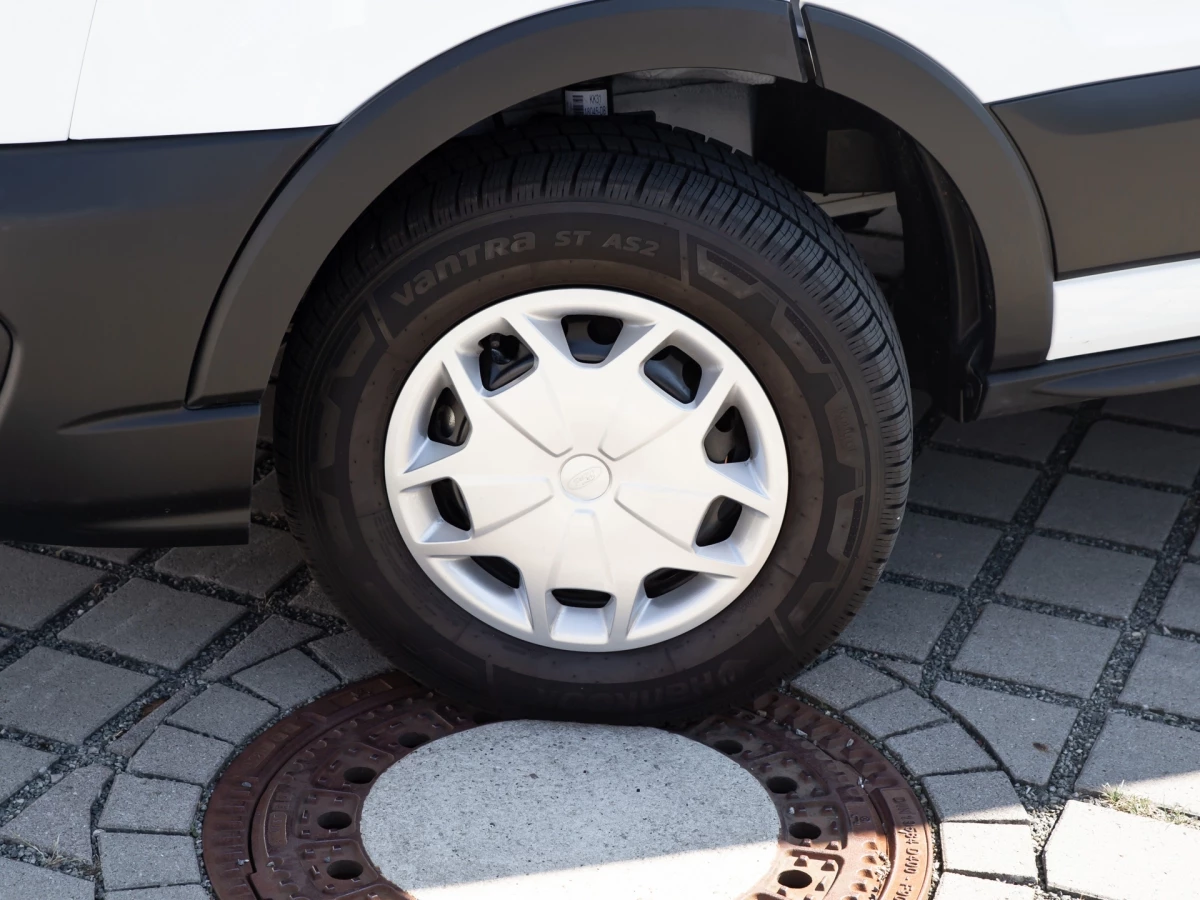 Ford-Transit-image-4