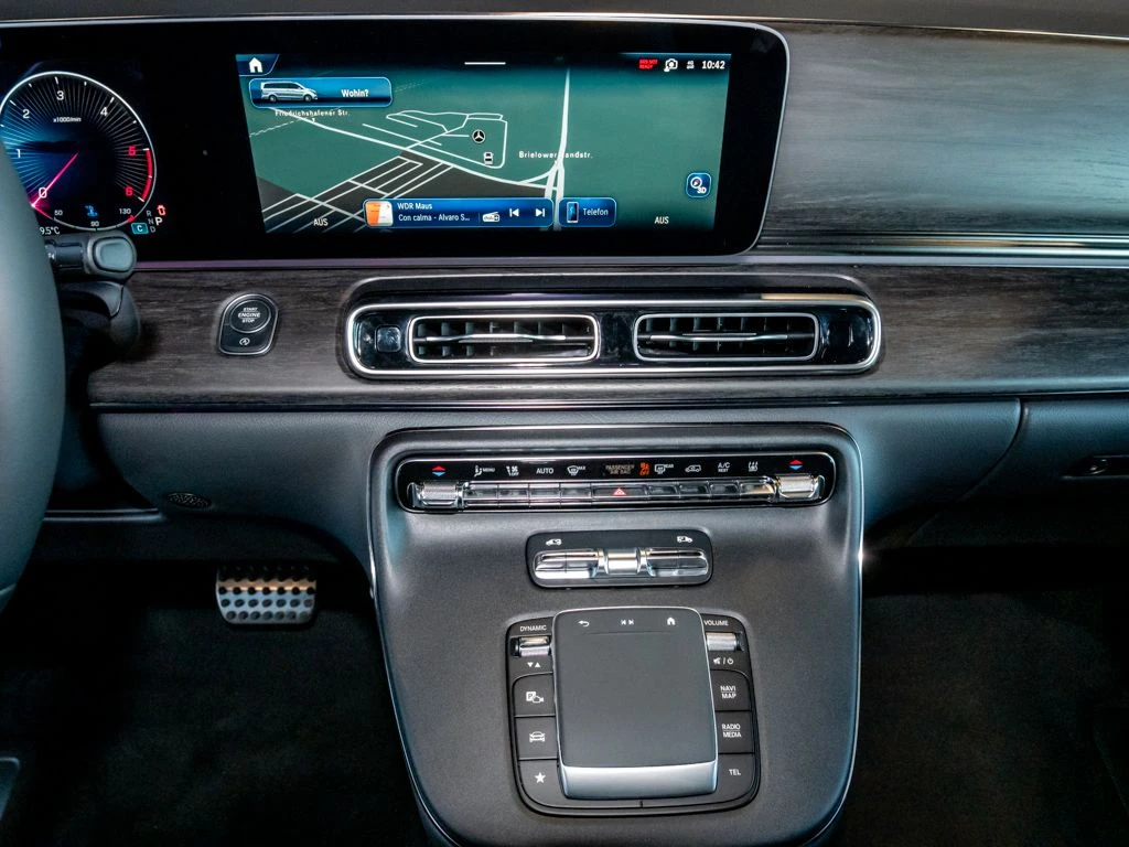 Mercedes-Benz-V-Klasse 300 d-image-9