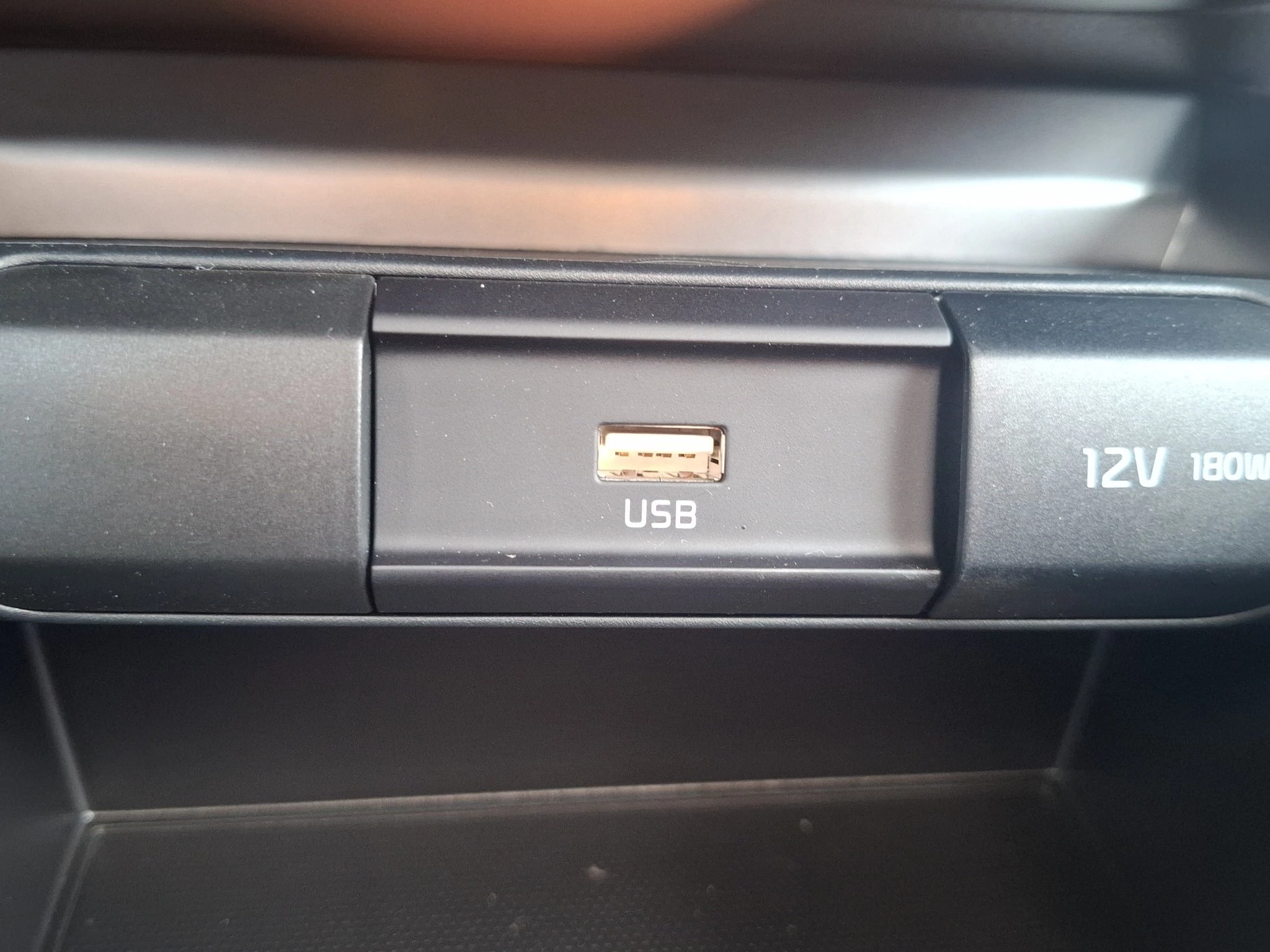 Kia Stonic GT-Line 100 PS 48V Autom. Spirit ACC LED RFK PDC SHZ LEDER *SALE*