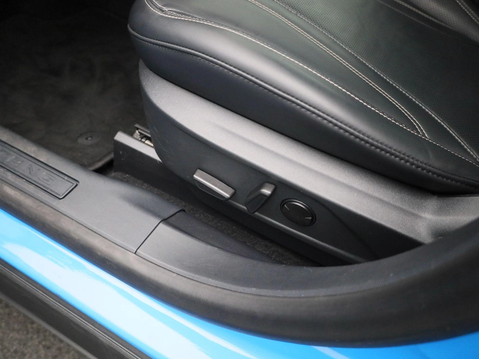 Ford-Mustang Mach-E-image-28