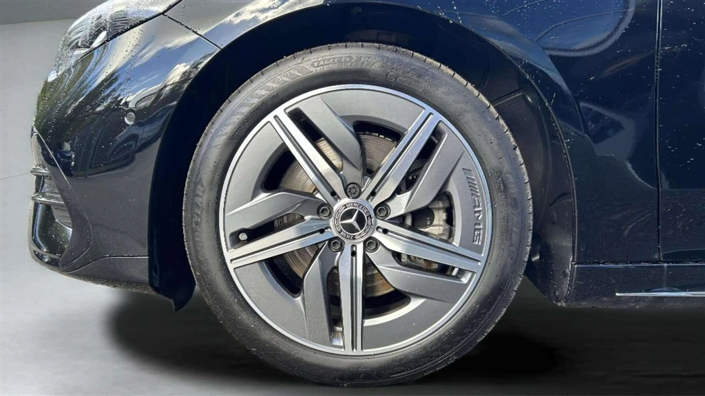 Mercedes-Benz-CLA-image-8