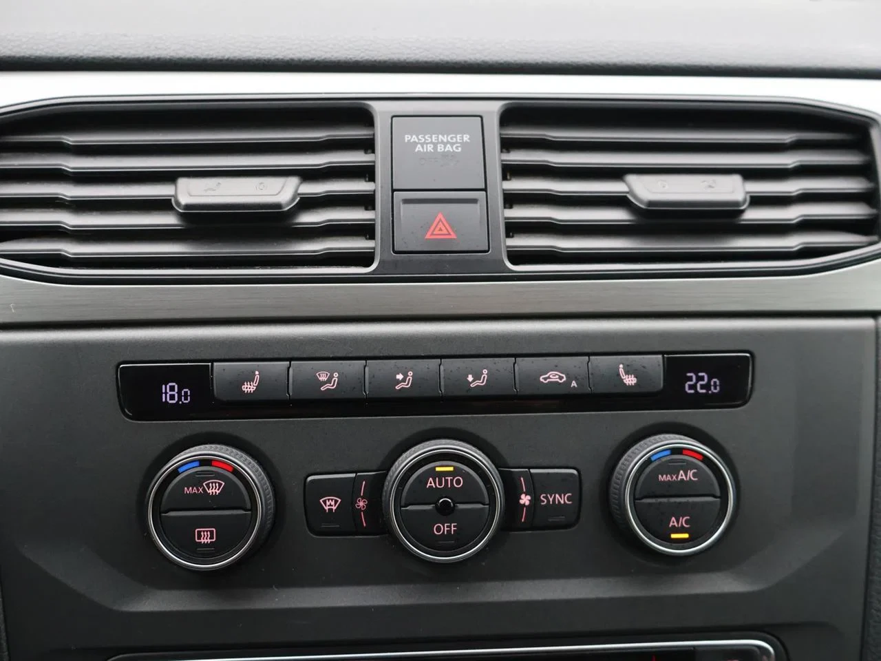 Volkswagen-Caddy-image-23