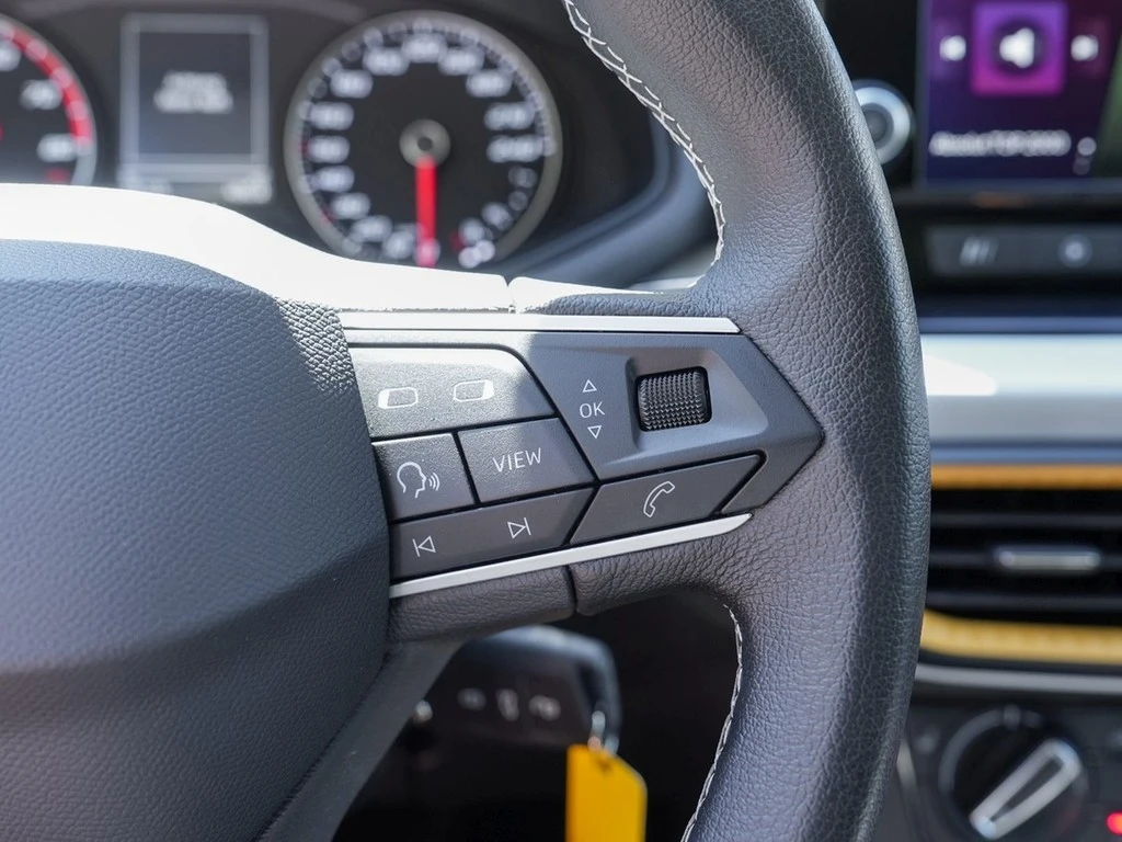 SEAT-Arona-image-16