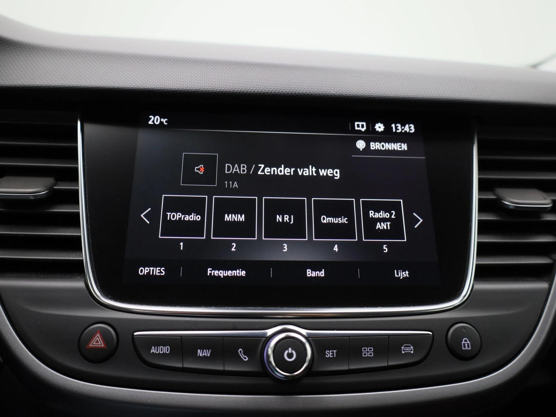 Opel-Crossland-image-16