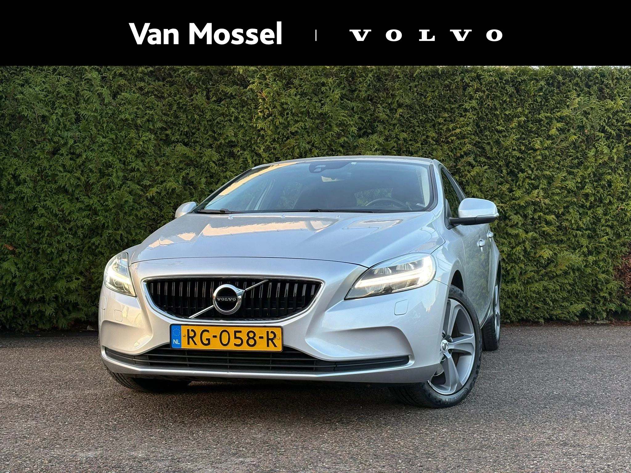 Volvo-V40-image-0