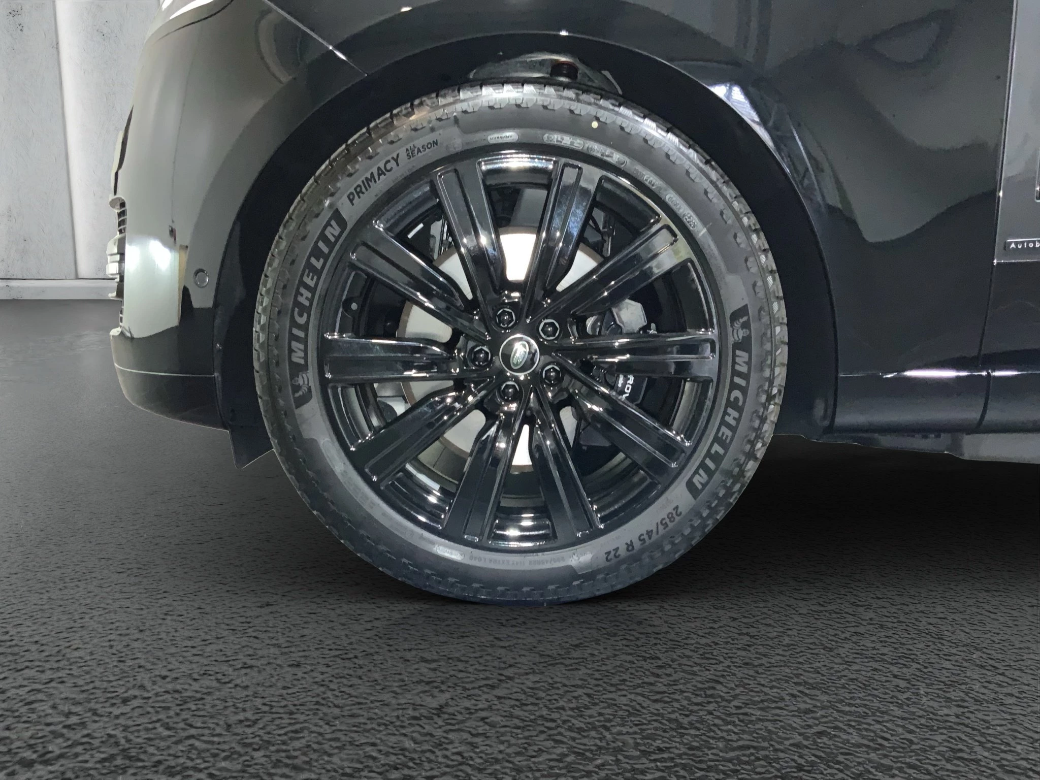 Land Rover-Range Rover-image-8