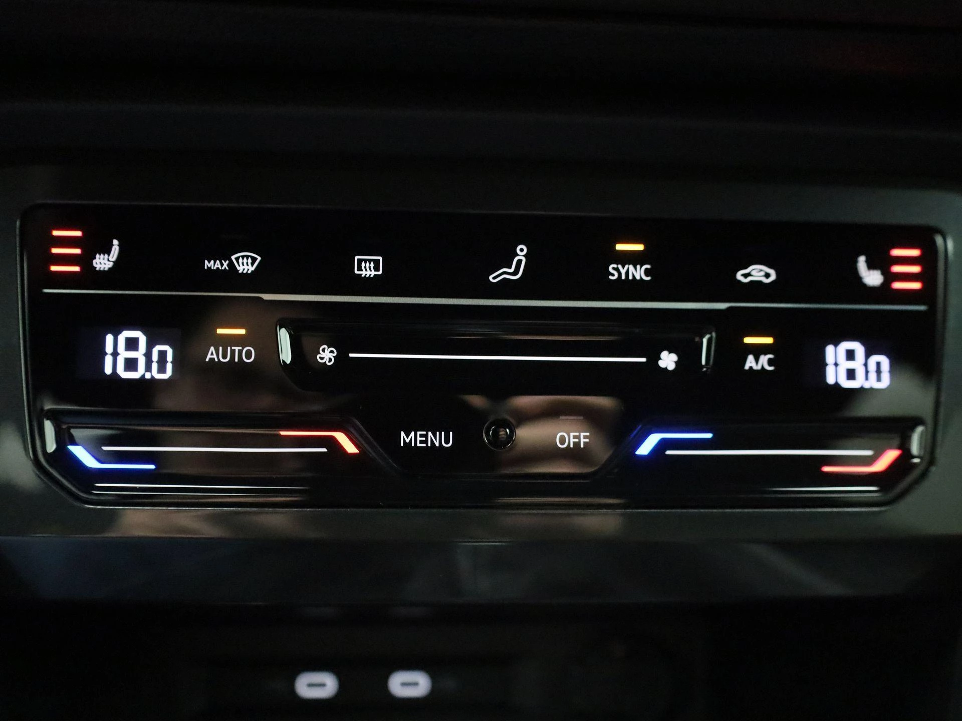 Volkswagen-Tiguan-image-25