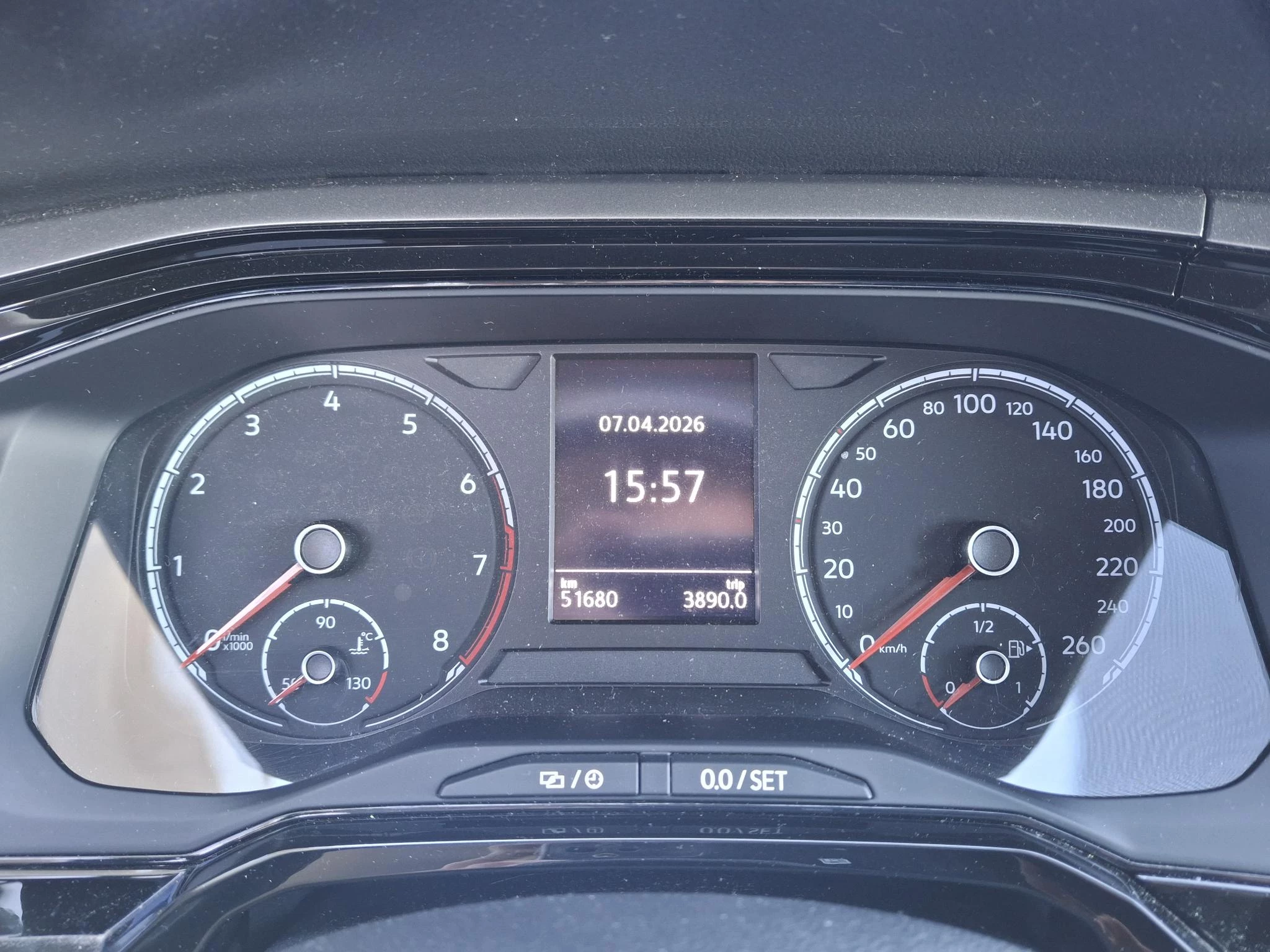 Volkswagen-Polo-image-12